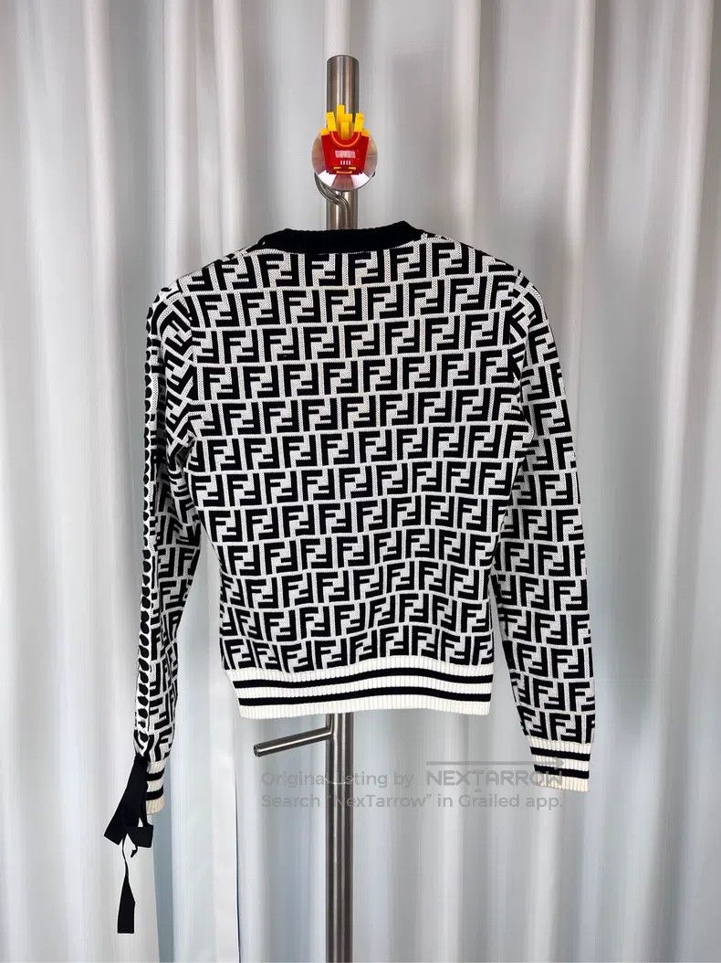 Fendi Fendi Sweater old flower full print cotton sweater black a Size XXS / US 00 / IT 34 - 2 Thumbnail