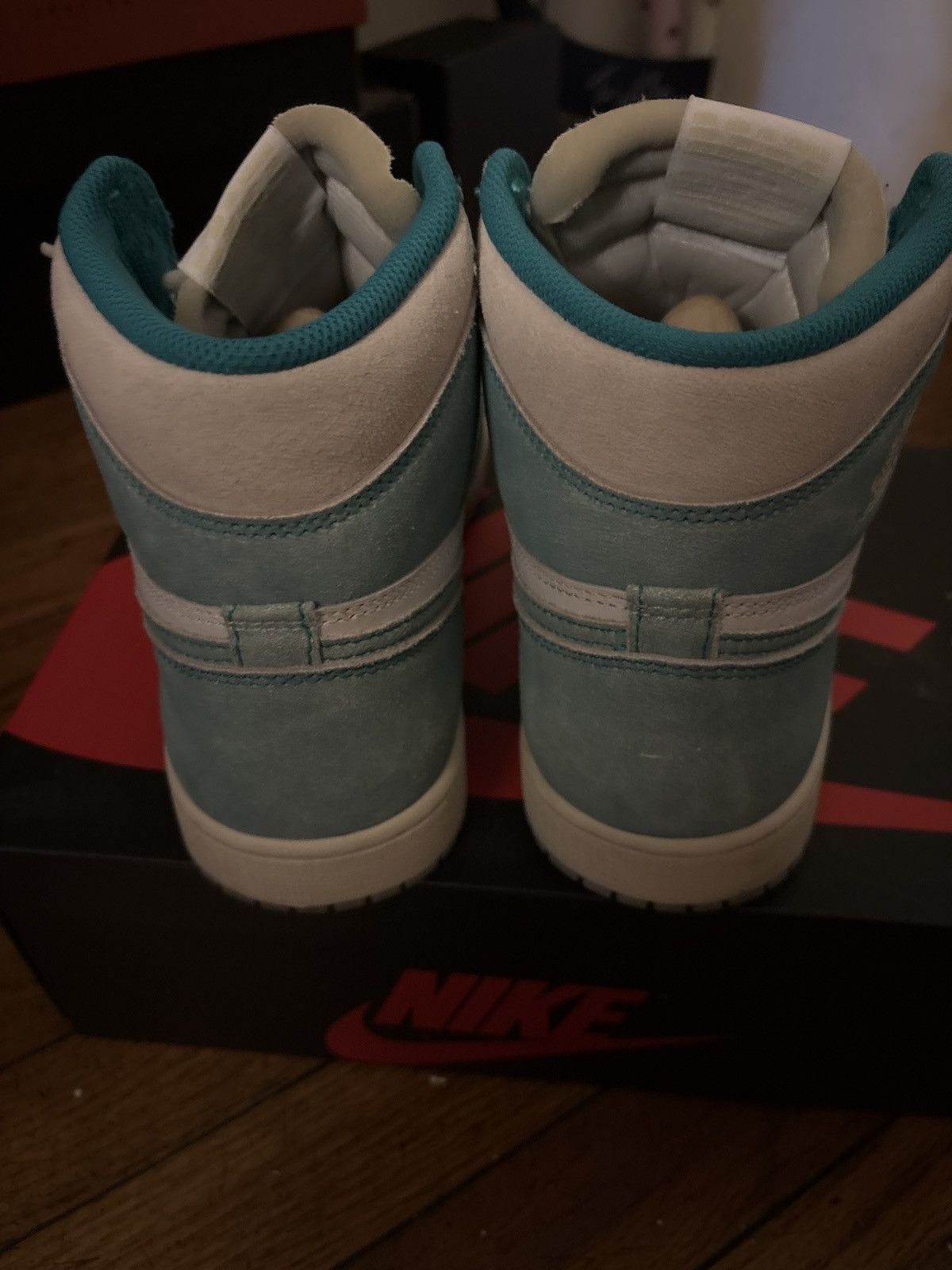 Jordan Brand Turbo Green Jordan 1s Size US 8.5 / EU 41-42 - 4 Thumbnail