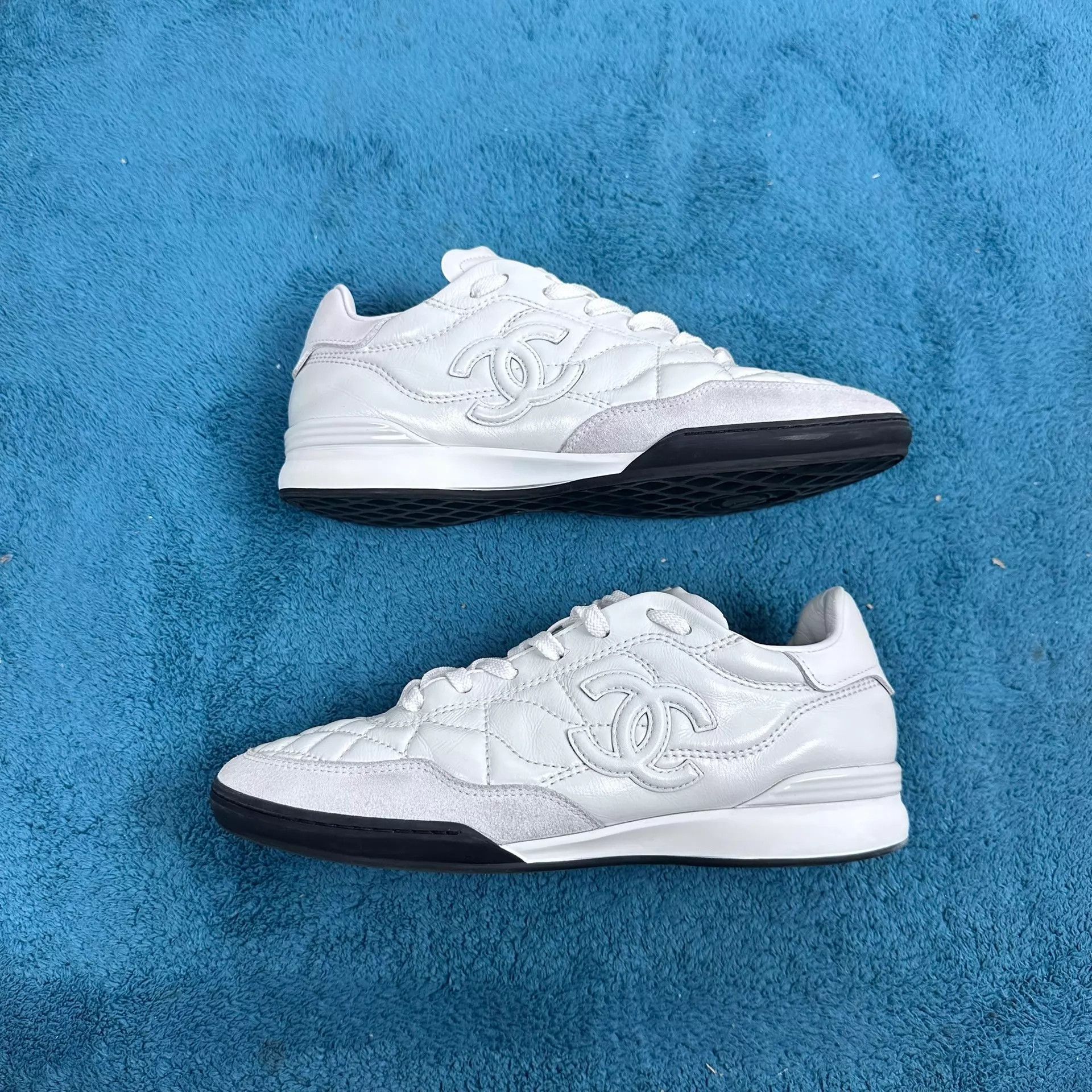 Chanel Chanel 25S White Deerskin Trainer 37 (Mint, Comp) Size US 6.5 / IT 36.5 - 2 Thumbnail