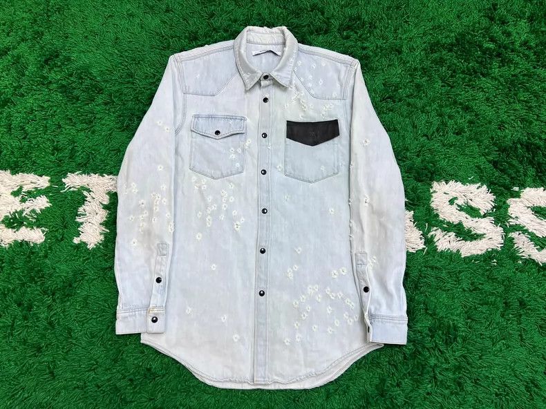 Givenchy Givenchy Distressed Denim Shirt Jacket Size US S / EU 44-46 / 1 - 1 Thumbnail