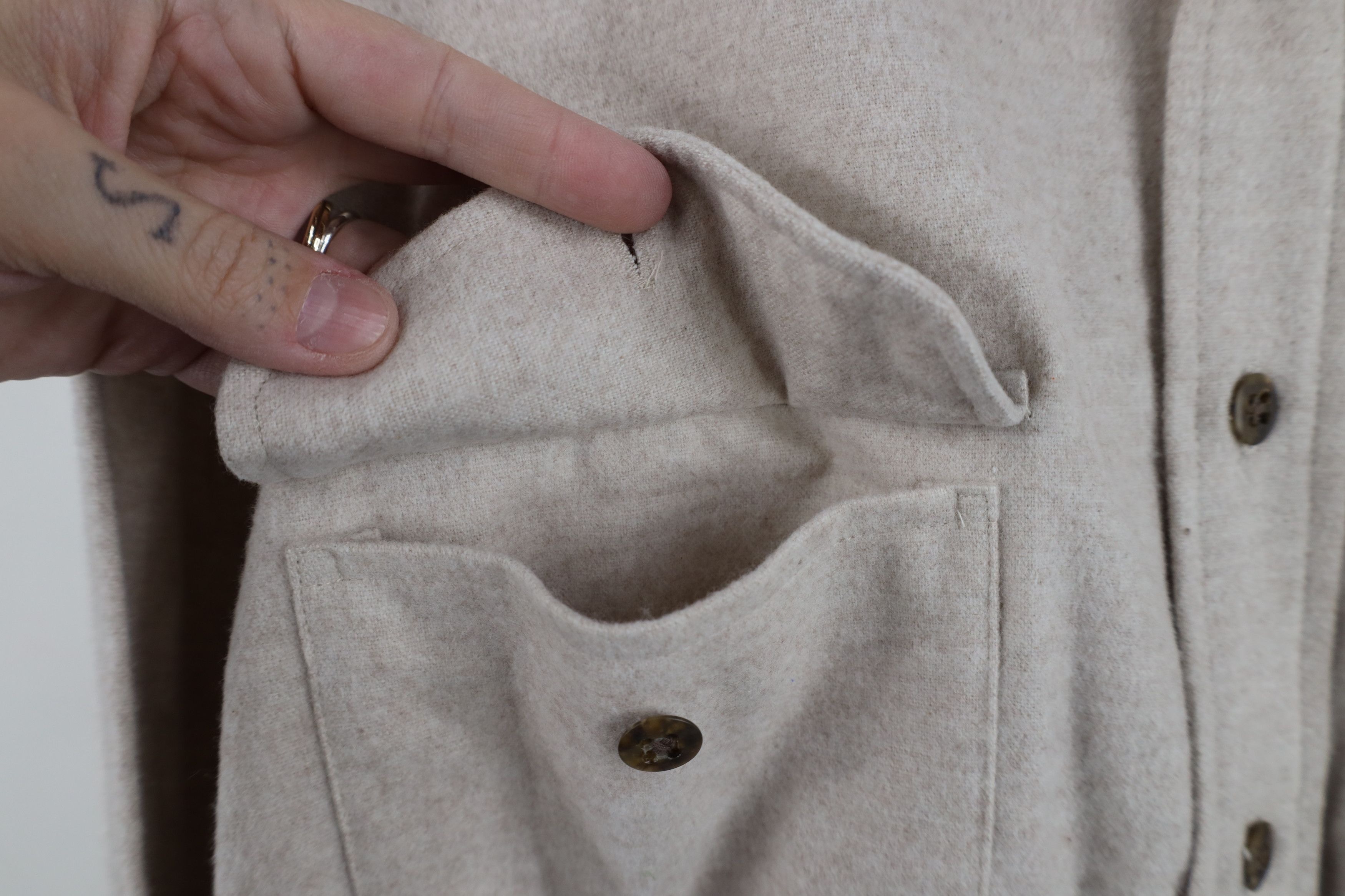 Vintage Vintage 90s Streetwear Chamois Cloth Button Shirt Beige Size US L / EU 52-54 / 3 - 6 Thumbnail