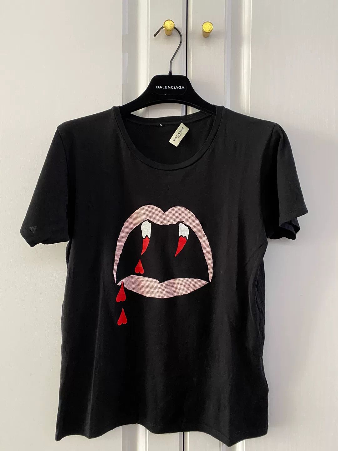 black classic vampire graphic t-shirt
