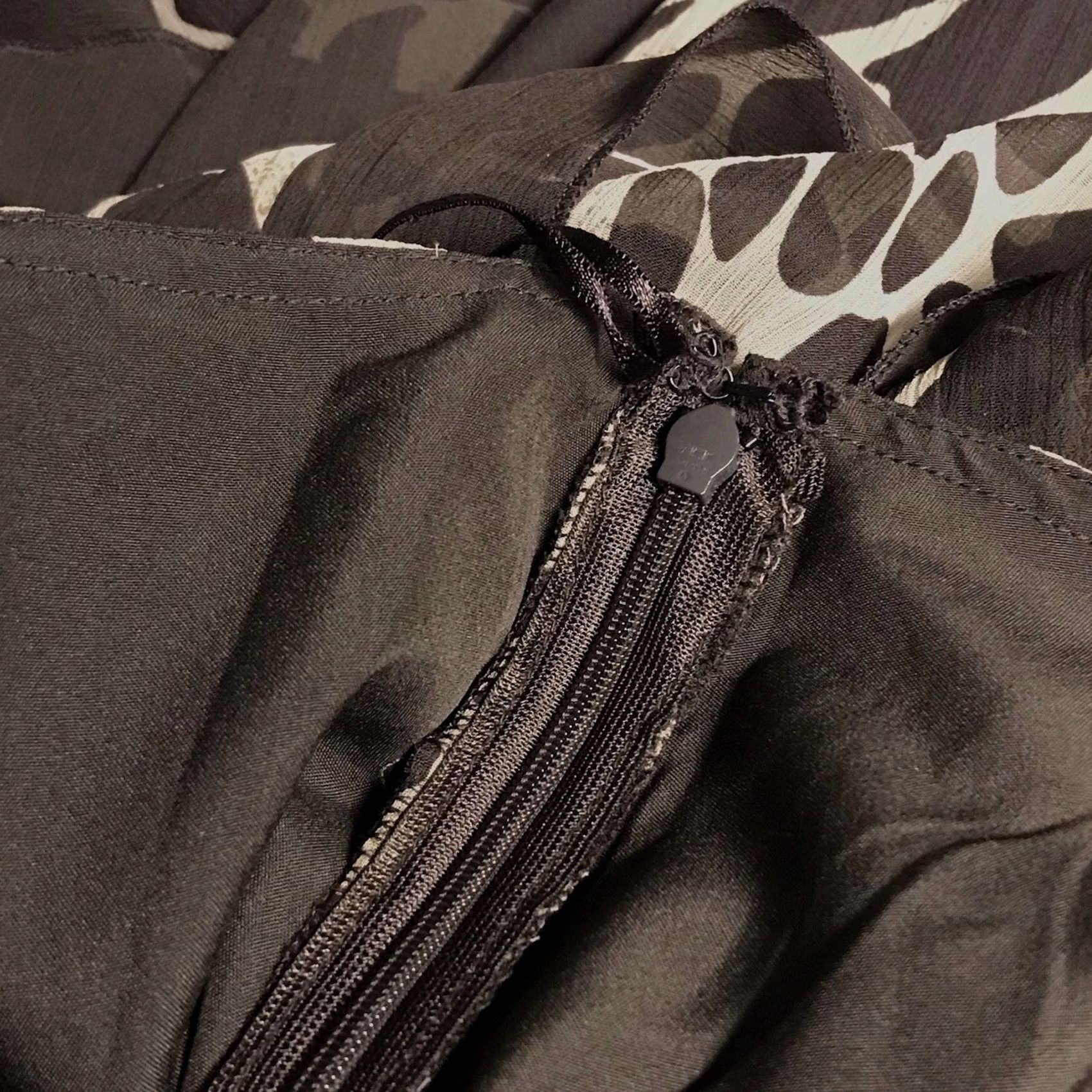Velvet VINTAGE Midnight Velvet Skirt Woman Maxi Godet Ruffle Animal Print Giraffe Cream/Brown M Womens Long Bohemian Safari Size 32" / US 10 / IT 46 - 5 Thumbnail