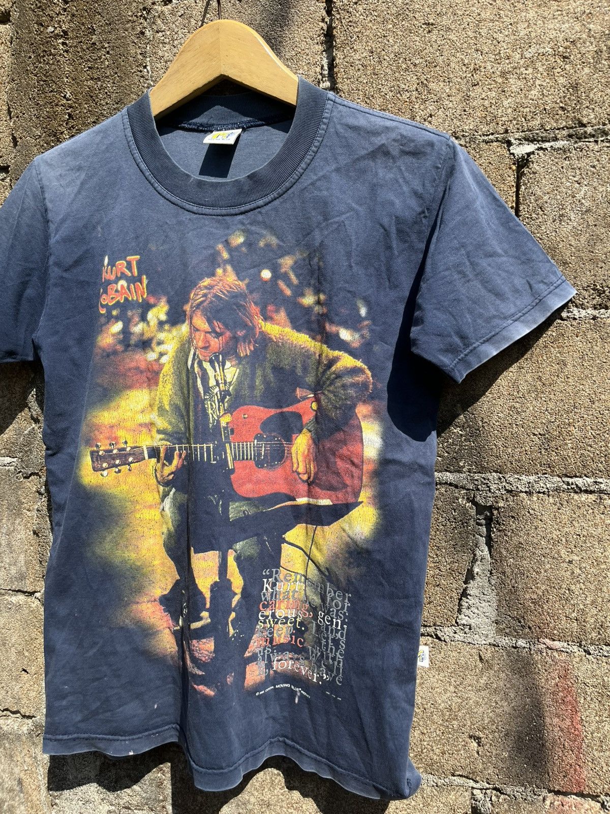 Nirvana Vintage kurt cobain nirvana band moving blue 2001 Size US S / EU 44-46 / 1 - 3 Thumbnail