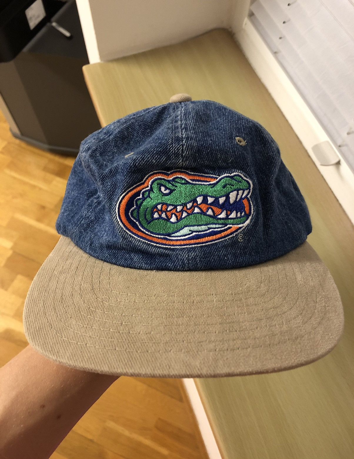 Lee × NCAA LEE DENIM X FLORIDA GATORS VINTAGE NCAA FOOTBALL Size ONE SIZE - 1 Thumbnail