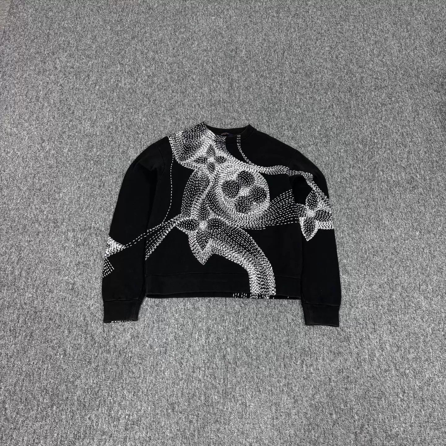 Louis Vuitton LV Sketch Floral Crewneck S 99 New B&W Unisex Size US S / EU 44-46 / 1 - 1 Thumbnail
