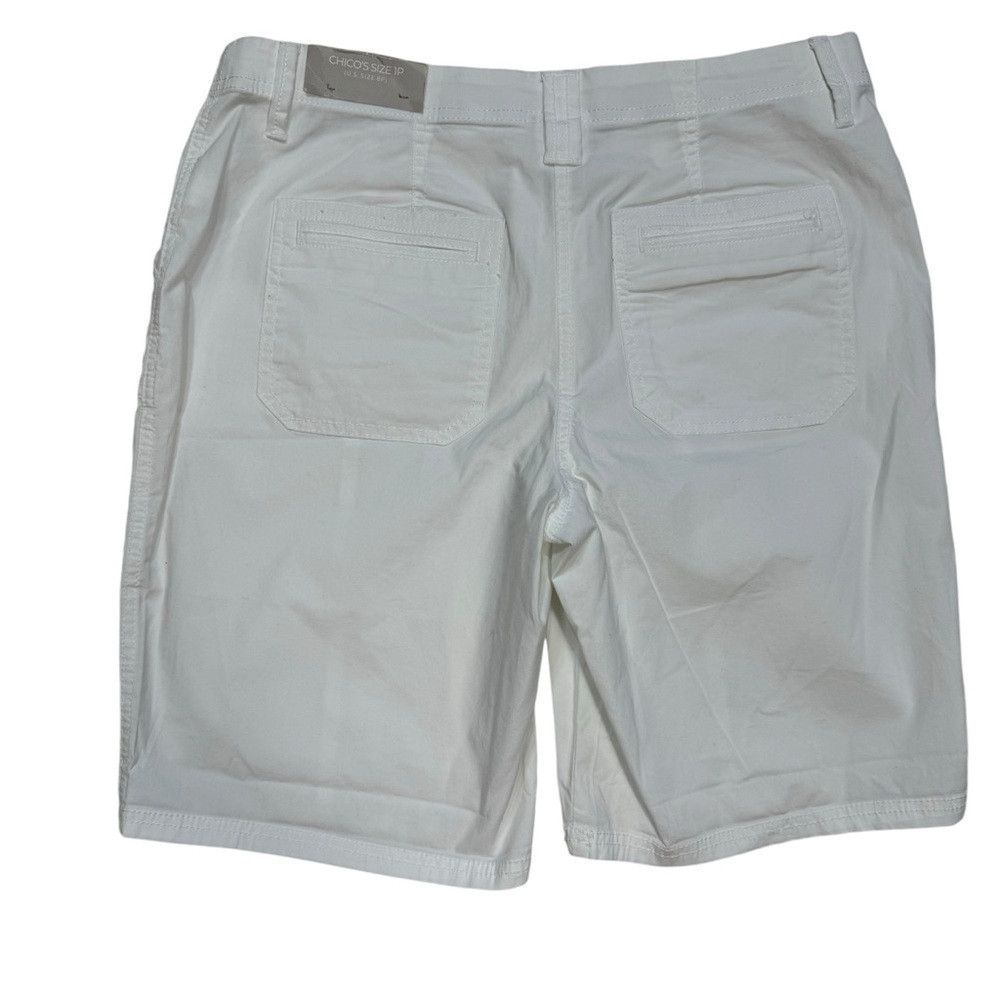 Chicos NWT New Chico's White Cool Cotton Shorts Size 1P US 8 Petit Size 30" / US 8 / IT 44 - 2 Thumbnail