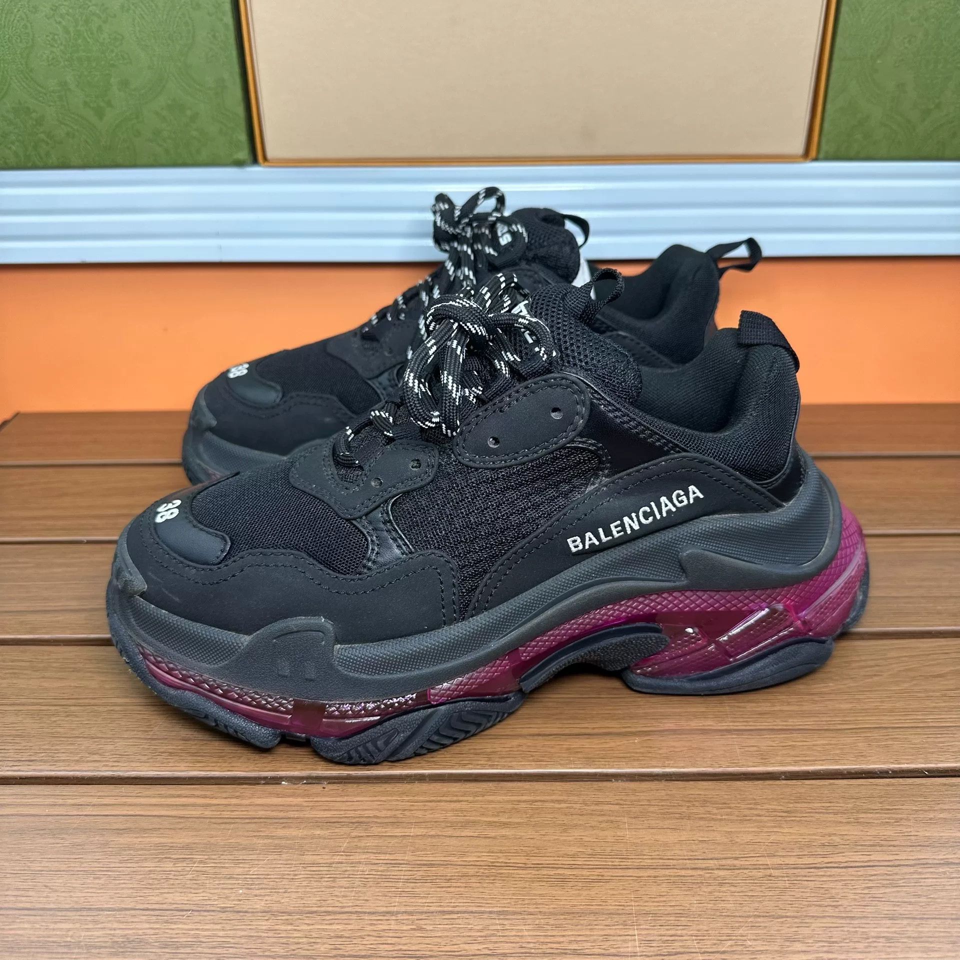 Balenciaga Balenciaga Purple Lowtop Sneakers it_38 Women Size US 8 / IT 38 - 1 Thumbnail