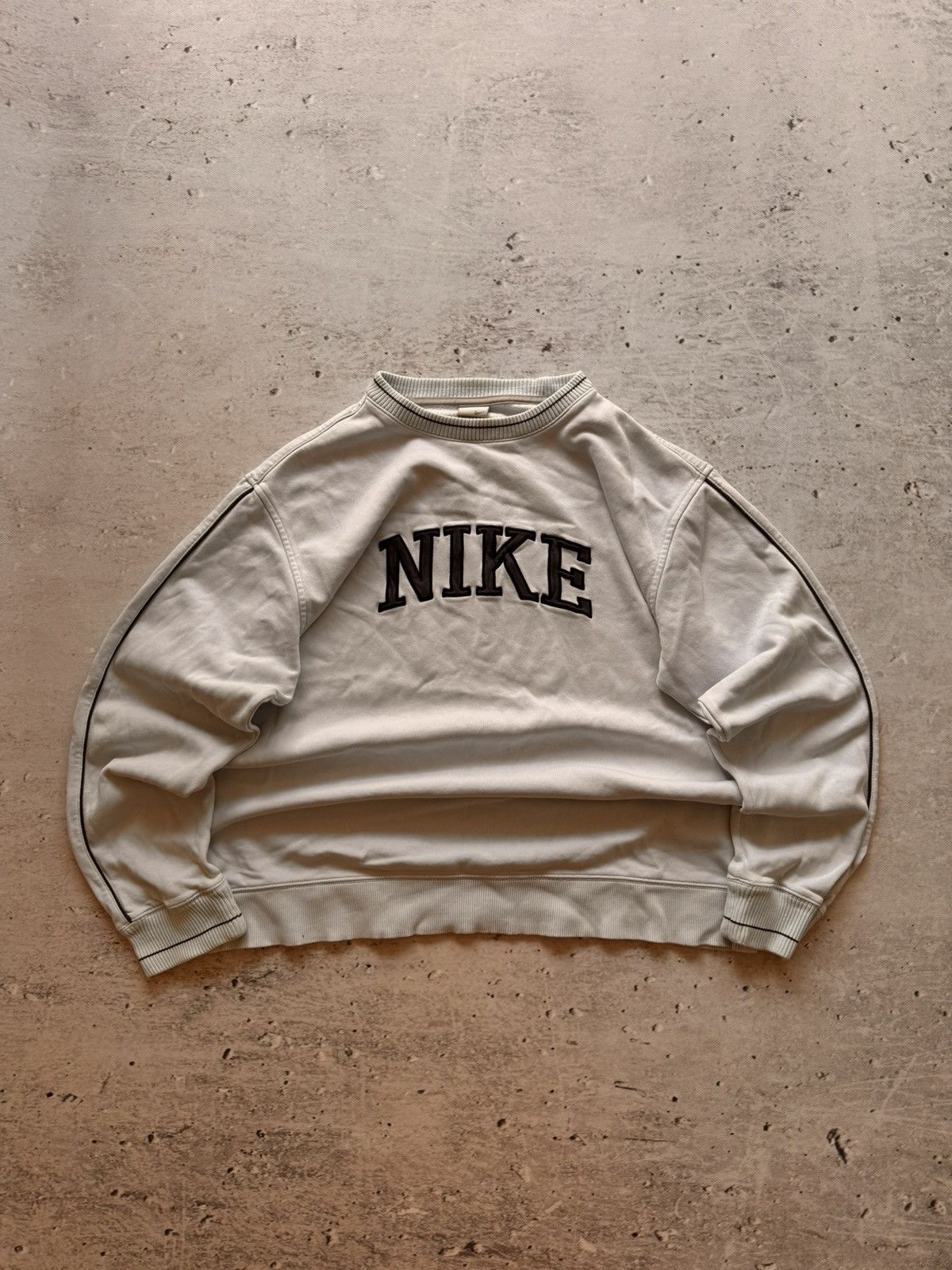 Nike × Vintage NIKE VINTAGE CENTER LOGO OVERSIZE BOXY SWEATSHIRT Size US XL / EU 56 / 4 - 1 Thumbnail