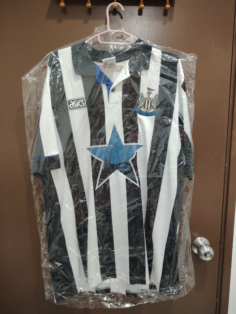 Asics Jersey Newcastle united Size US XL / EU 56 / 4 - 1 Thumbnail
