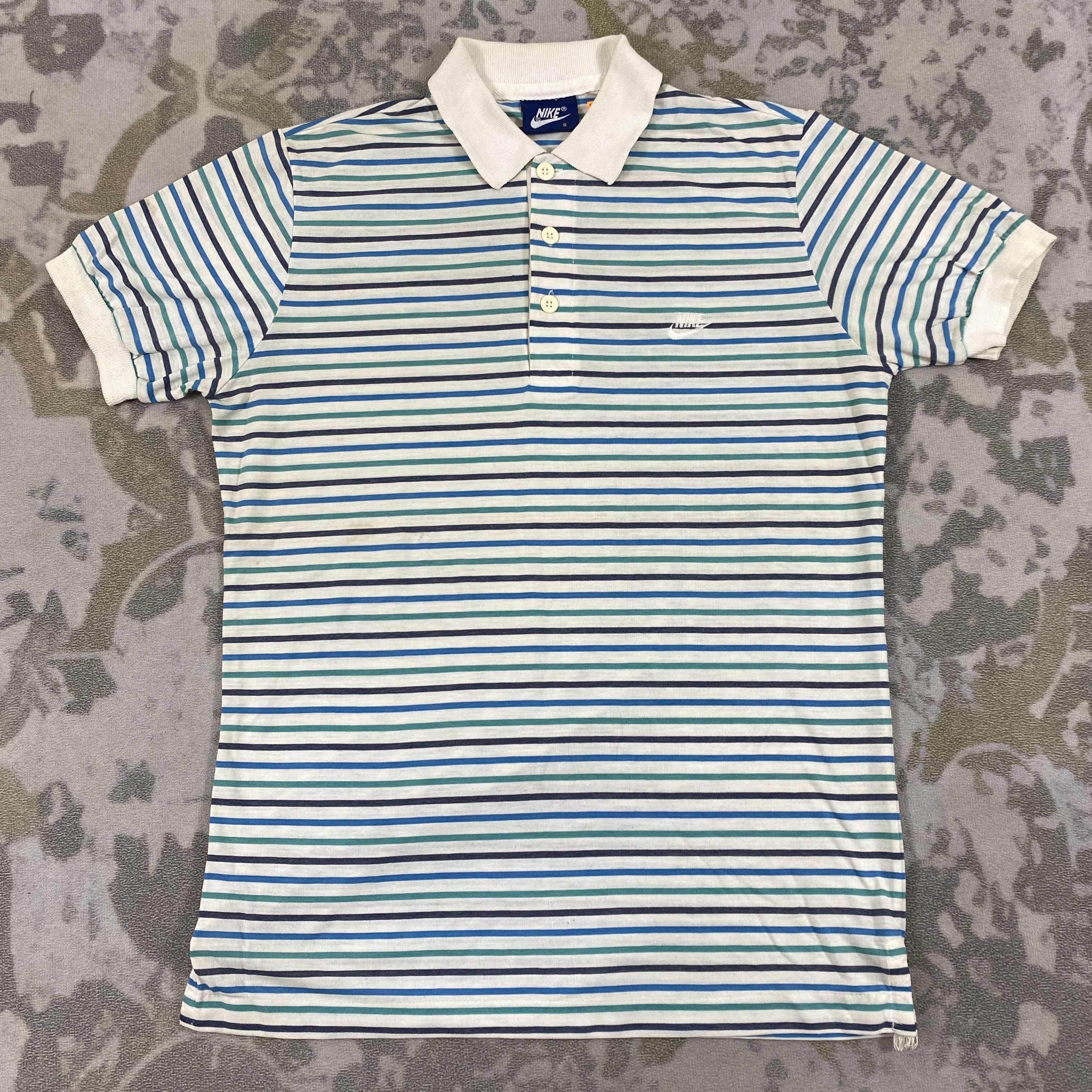 Nike Vintage Nike Button Shirt -D084 Size US S / EU 44-46 / 1 - 1 Thumbnail
