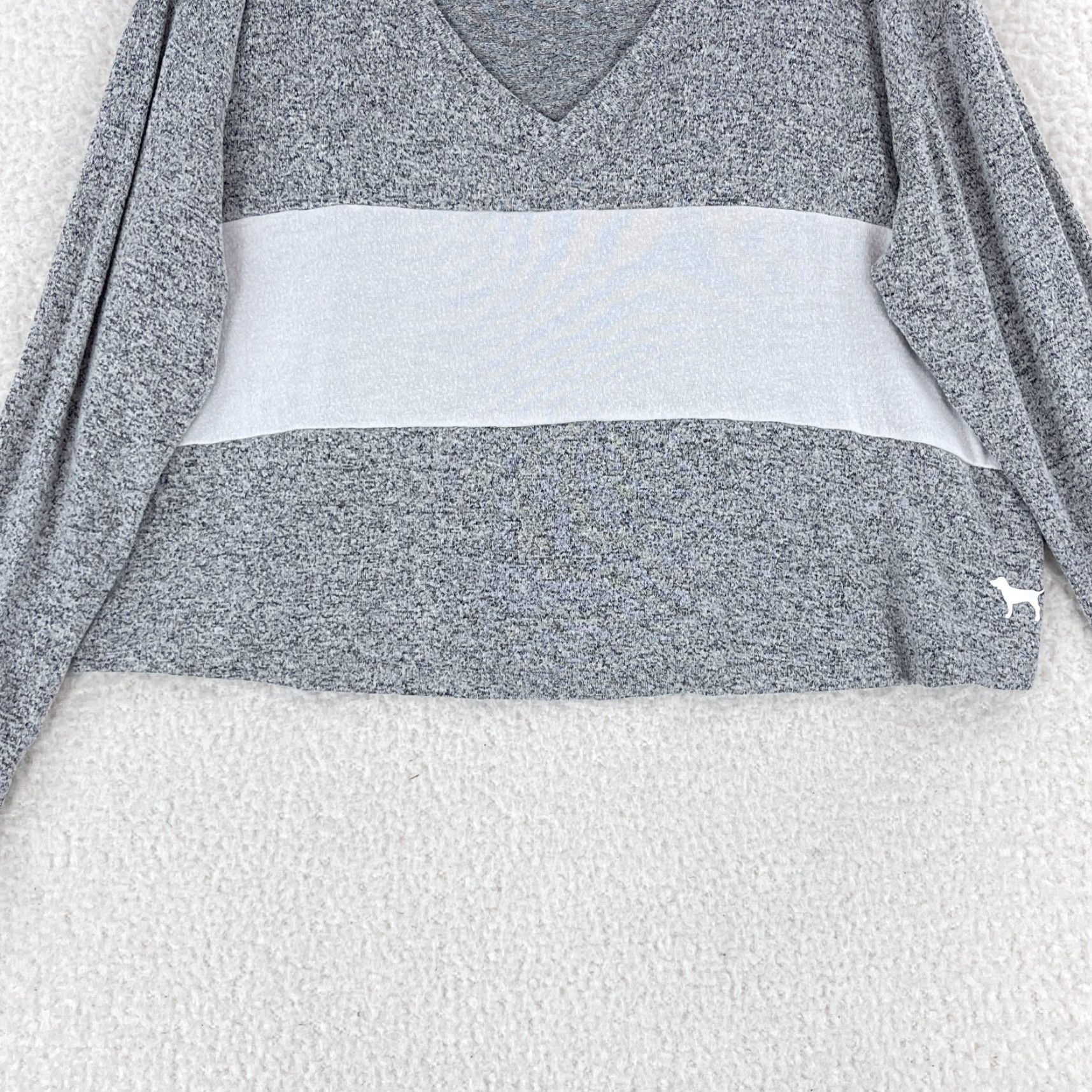 Victoria's Secret PINK Victoria's Secret Shirt Womens Medium Gray Colorblock V-Neck Long Sleeve Size M / US 6-8 / IT 42-44 - 6 Thumbnail