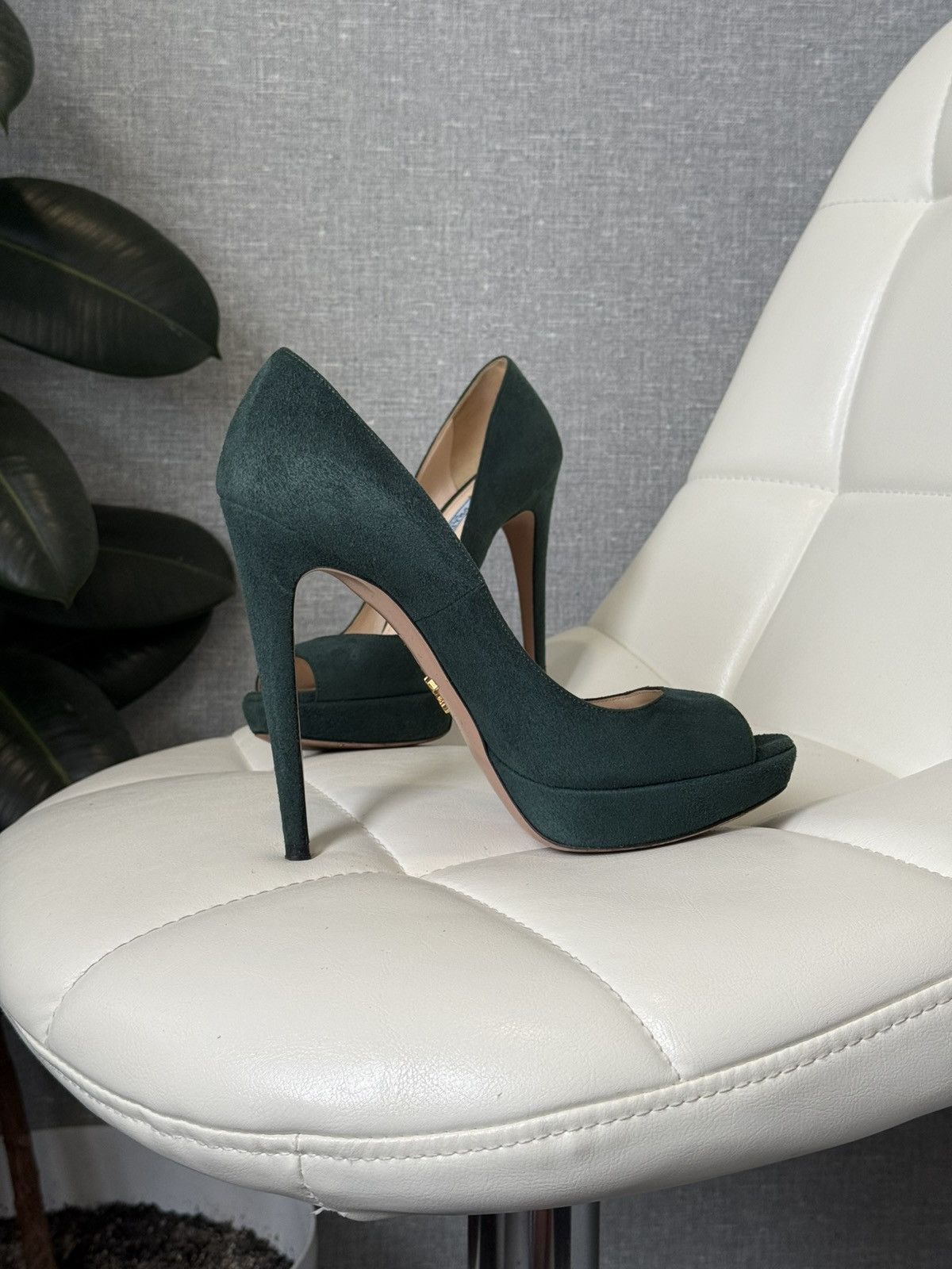Prada Prada Green Suede Platform Peep Toe Stiletto High Heel Pumps Size US 7.5 / IT 37.5 - 5 Thumbnail