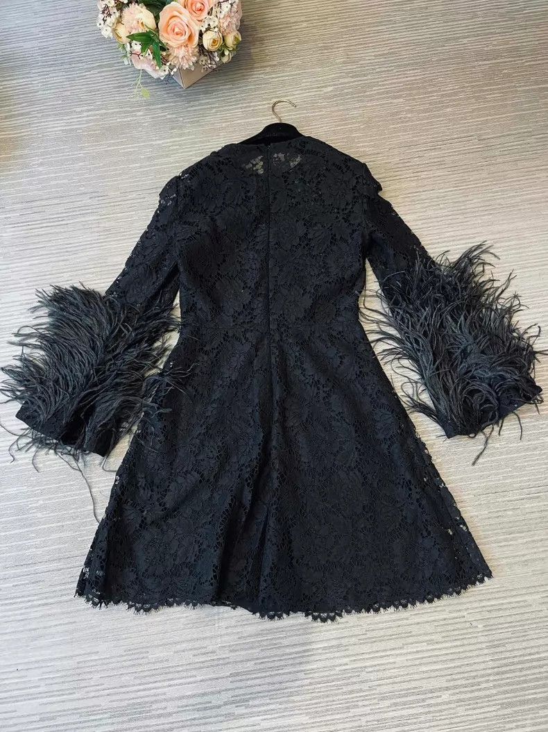 Valentino Valentino Feather dress Size XS / US 0-2 / IT 36-38 - 2 Thumbnail