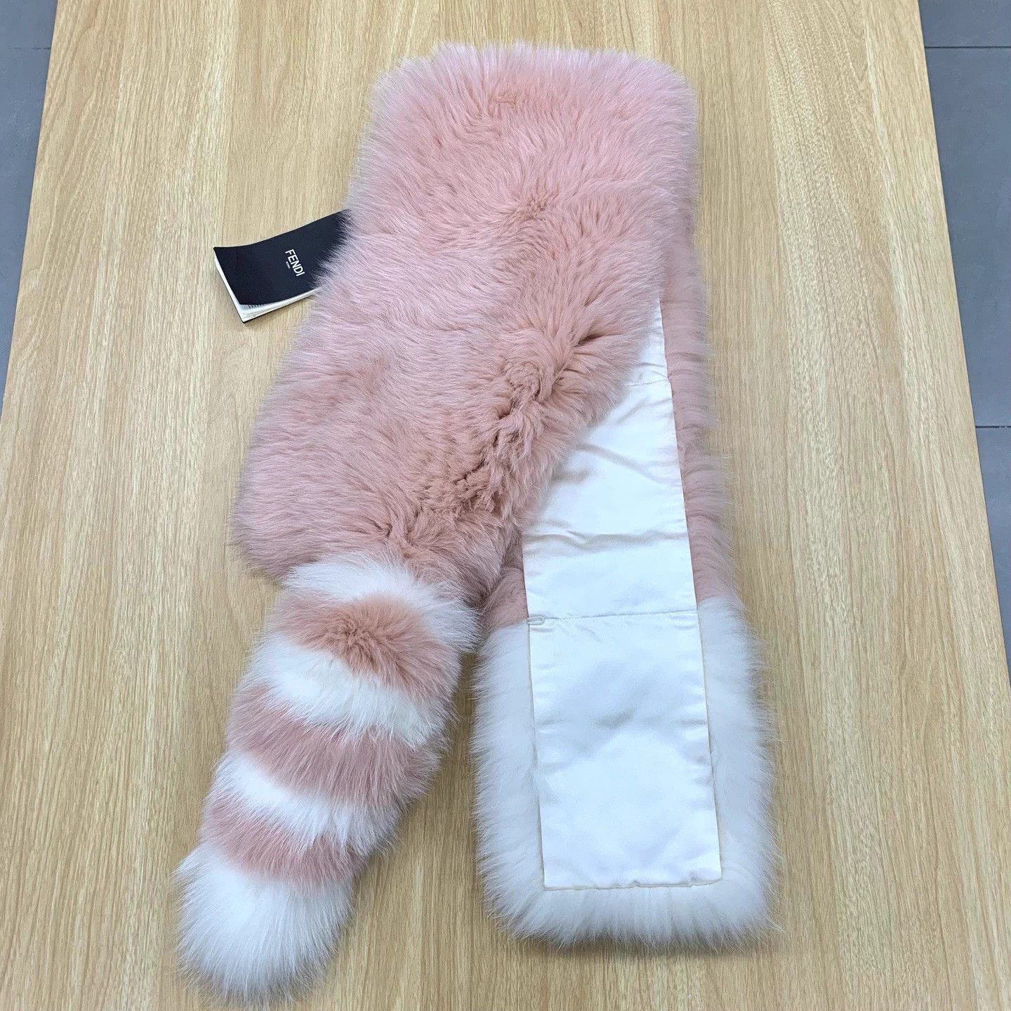 Fendi Fendi Red Fox Fur Neck Warmer Scarf 16x140cm Size ONE SIZE - 2 Thumbnail