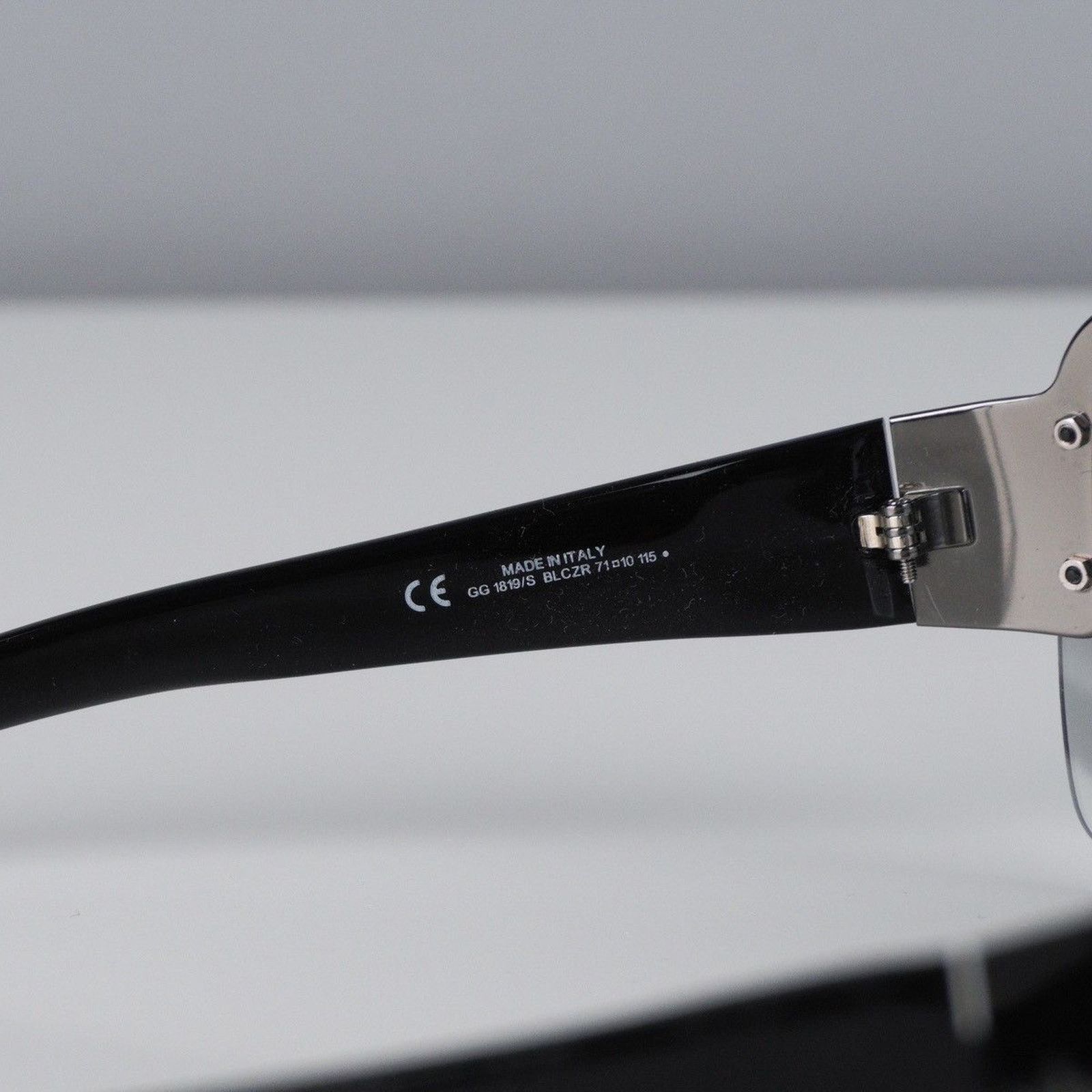Gucci Vintage 90’s gucci old monogram logo black sunglasses Size ONE SIZE - 4 Thumbnail