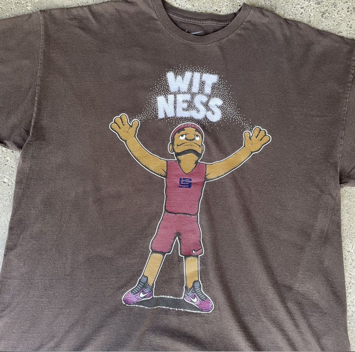 Nike RARE VINTAGE Y2K LEBRON JAMES WITNESS CARTOON TEE Size US XXL / EU 58 / 5 - 2 Thumbnail