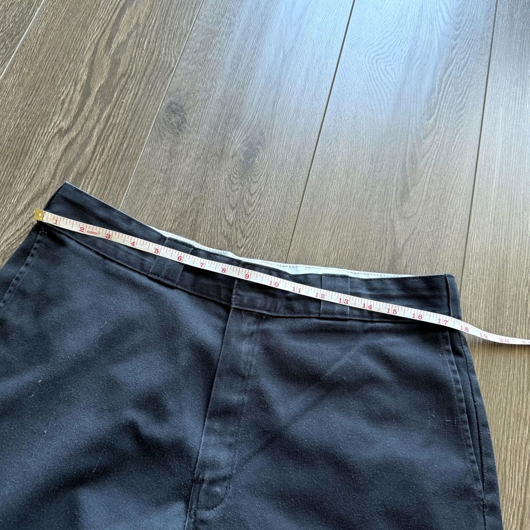 Dickies Dickies Cargo Shorts 35 Black Cotton Canvas Pockets Loose Fit Baggy Y2K Mens Shorts Size US 35 - 6 Thumbnail