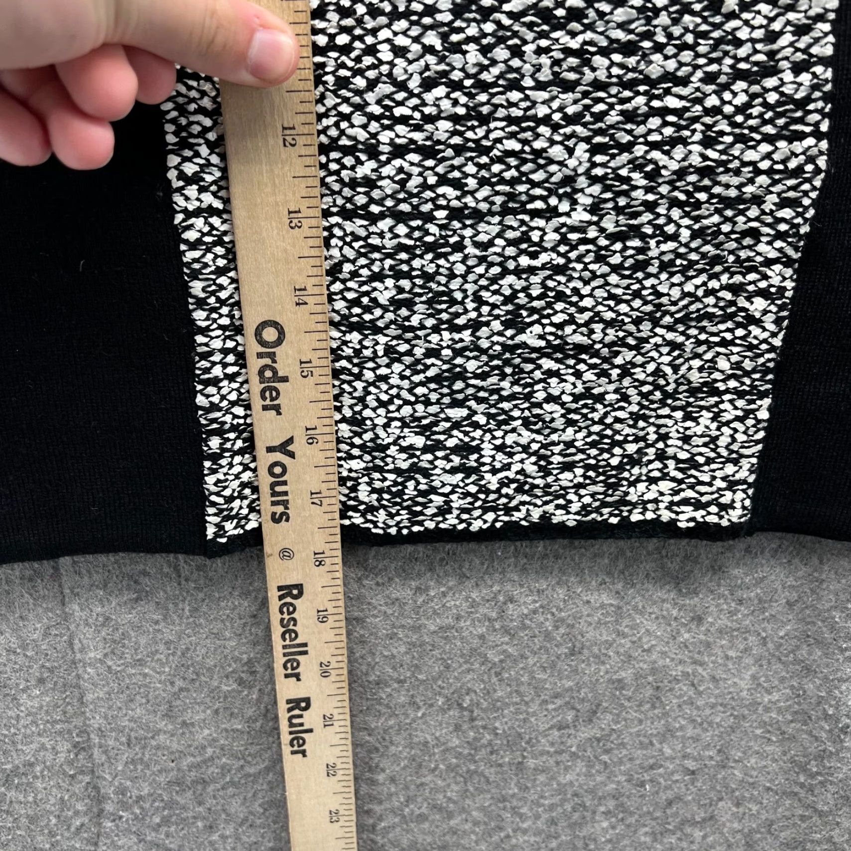 Alexander Wang Alexander Wang Skirt Women Large Black Wool Tweed Knit Rubberized Bodycon Pencil Short Vintage No Size 36" / US 14 / IT 50 - 6 Thumbnail