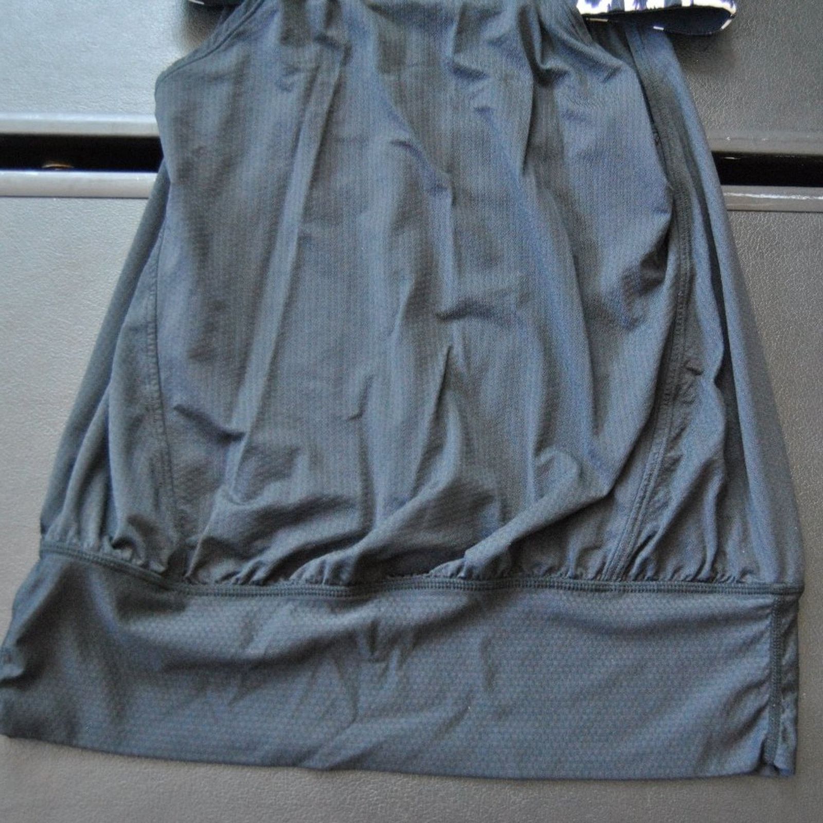 Lululemon Lululemon Tank Top with Built in Bra 6 Size M / US 6-8 / IT 42-44 - 6 Thumbnail