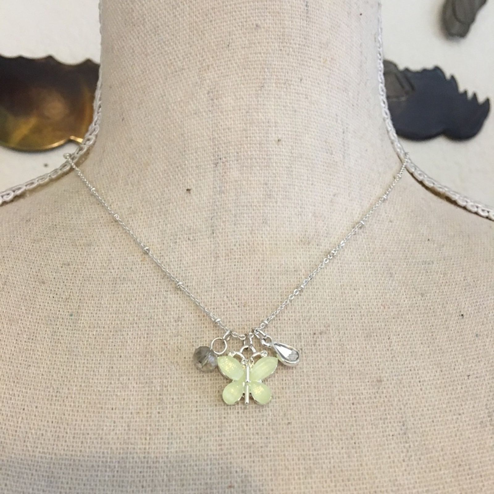 Jewelry Faceted stone butterfly charm sparkle silver chain Size ONE SIZE - 1 Thumbnail