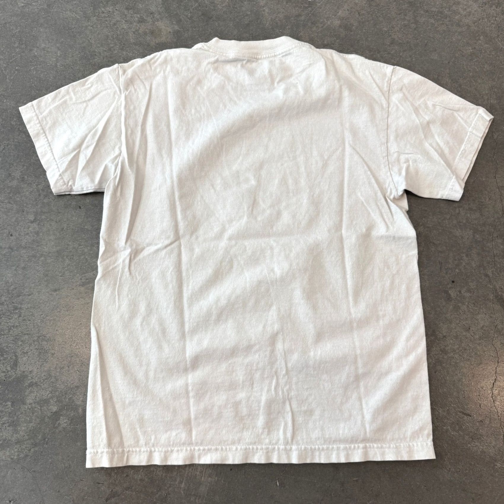 Vintage VINTAGE Y2K My Hero Academia Anime Cartoon White Graphic Tee Medium Mens White Graphic Tee Size US M / EU 48-50 / 2 - 2 Thumbnail