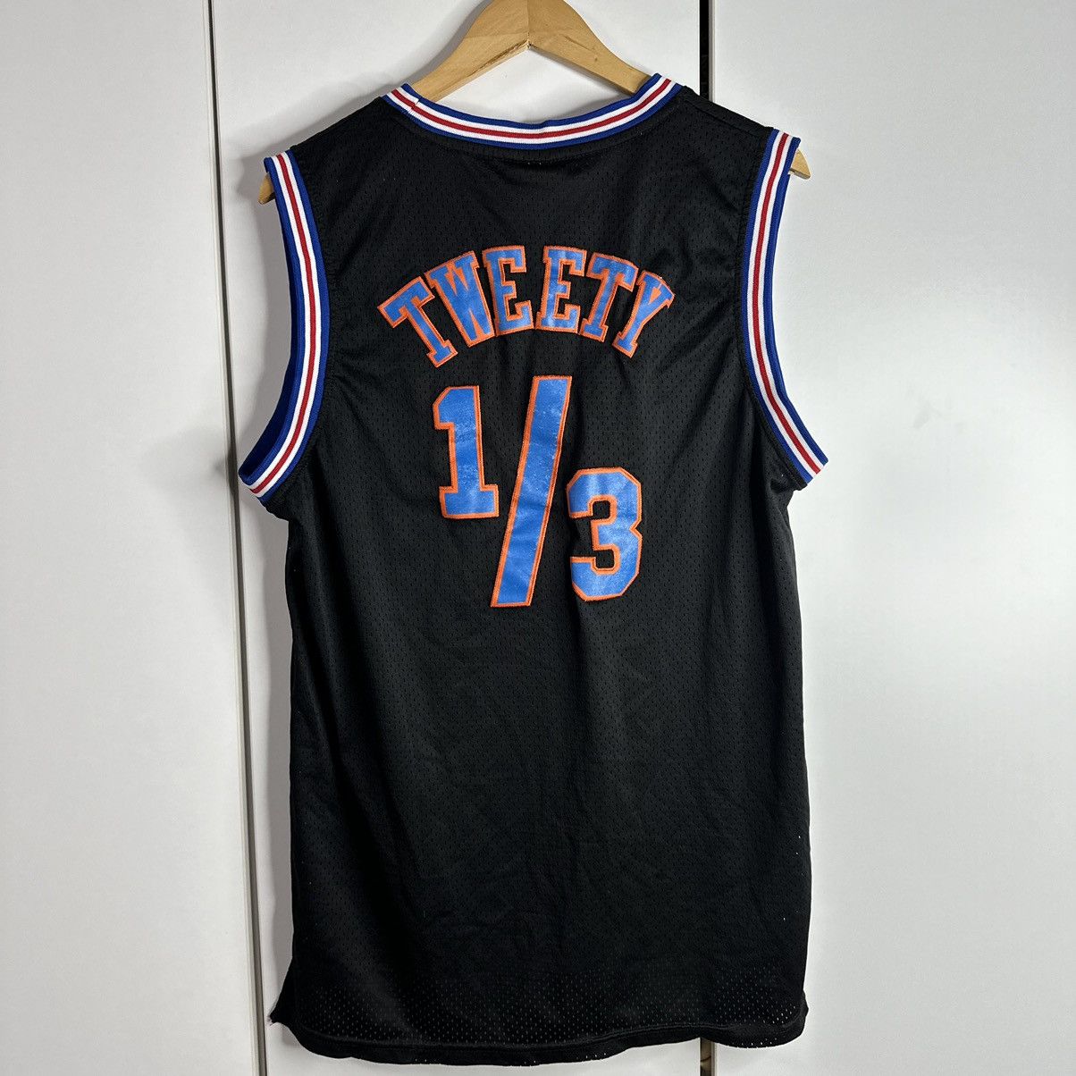 NBA Champion NBA Chicago Bulls Basketball Tune Squad Tweety 1/3 Size US L / EU 52-54 / 3 - 6 Thumbnail