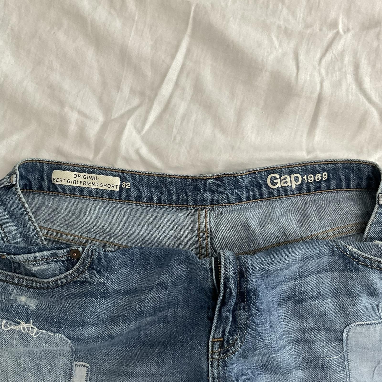 Gap GAP patchwork 4 in inseam mid rise jean denim shorts 32 / 10 Size 32" / US 10 / IT 46 - 9 Thumbnail