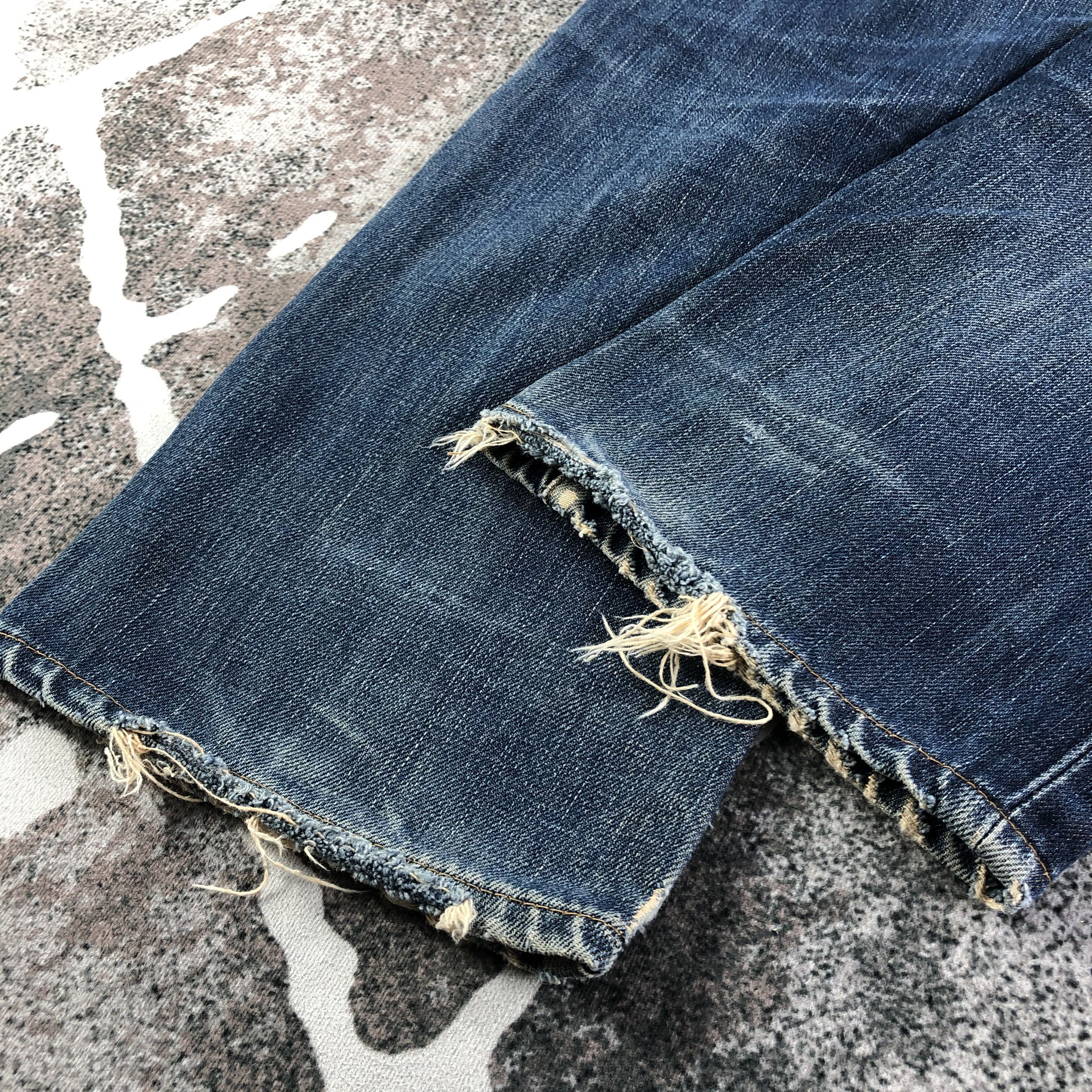 Vintage Edwin Jeans Distressed Denim KJ2200