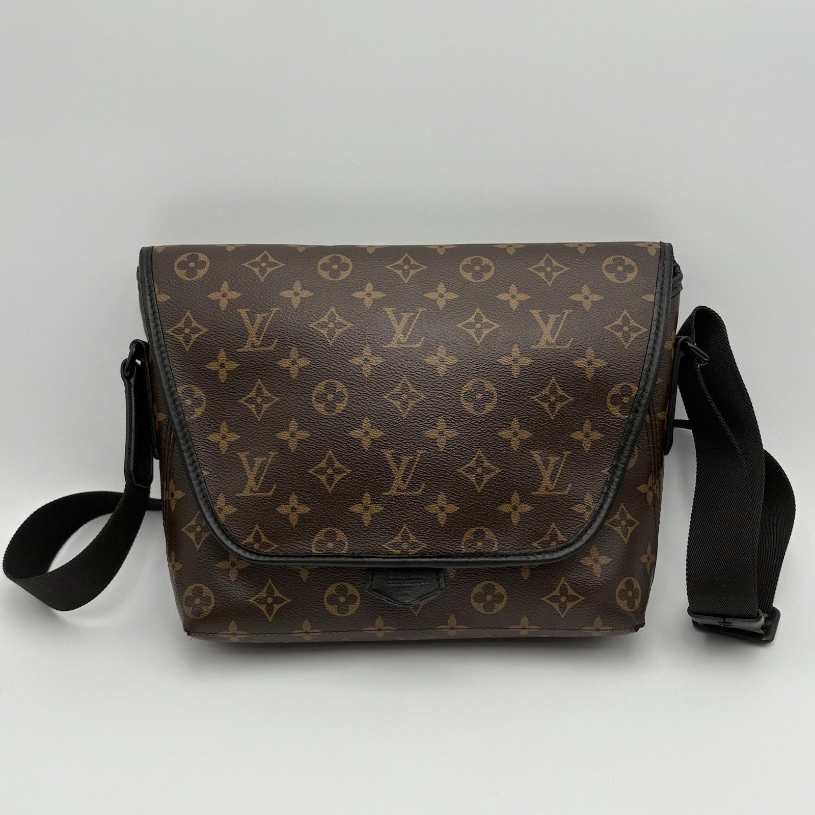 Louis Vuitton Louis Vuitton Monogram Messenger Bag ' Brown ' | VERY CLEAN! Size ONE SIZE - 1 Thumbnail