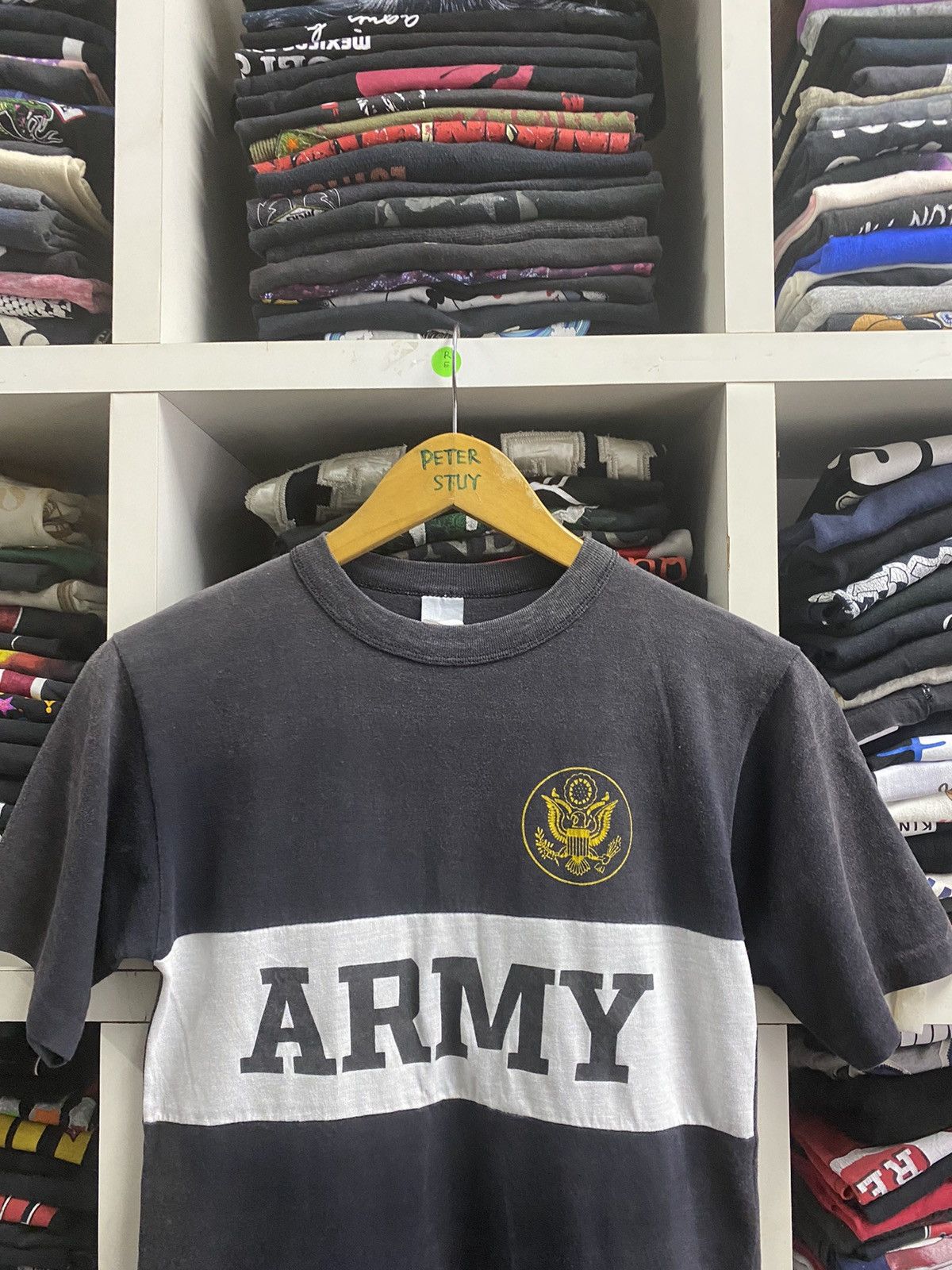 Vintage Vintage 80s Army T-shirt Size US XS / EU 42 / 0 - 5 Thumbnail