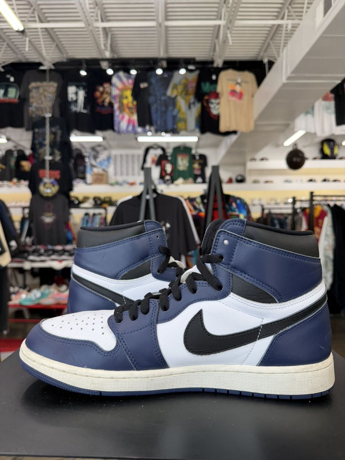 Jordan Brand Air Jordan 1 Midnight Navy Size 12 (2024) Size US 12 / EU 45 - 4 Thumbnail