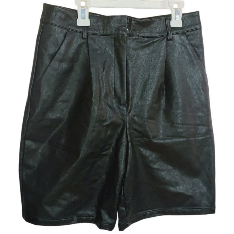 Express Express Black Faux Leather Pleated Tailored Shorts Size 4 Size 27" / US 4 / IT 40 - 1 Thumbnail