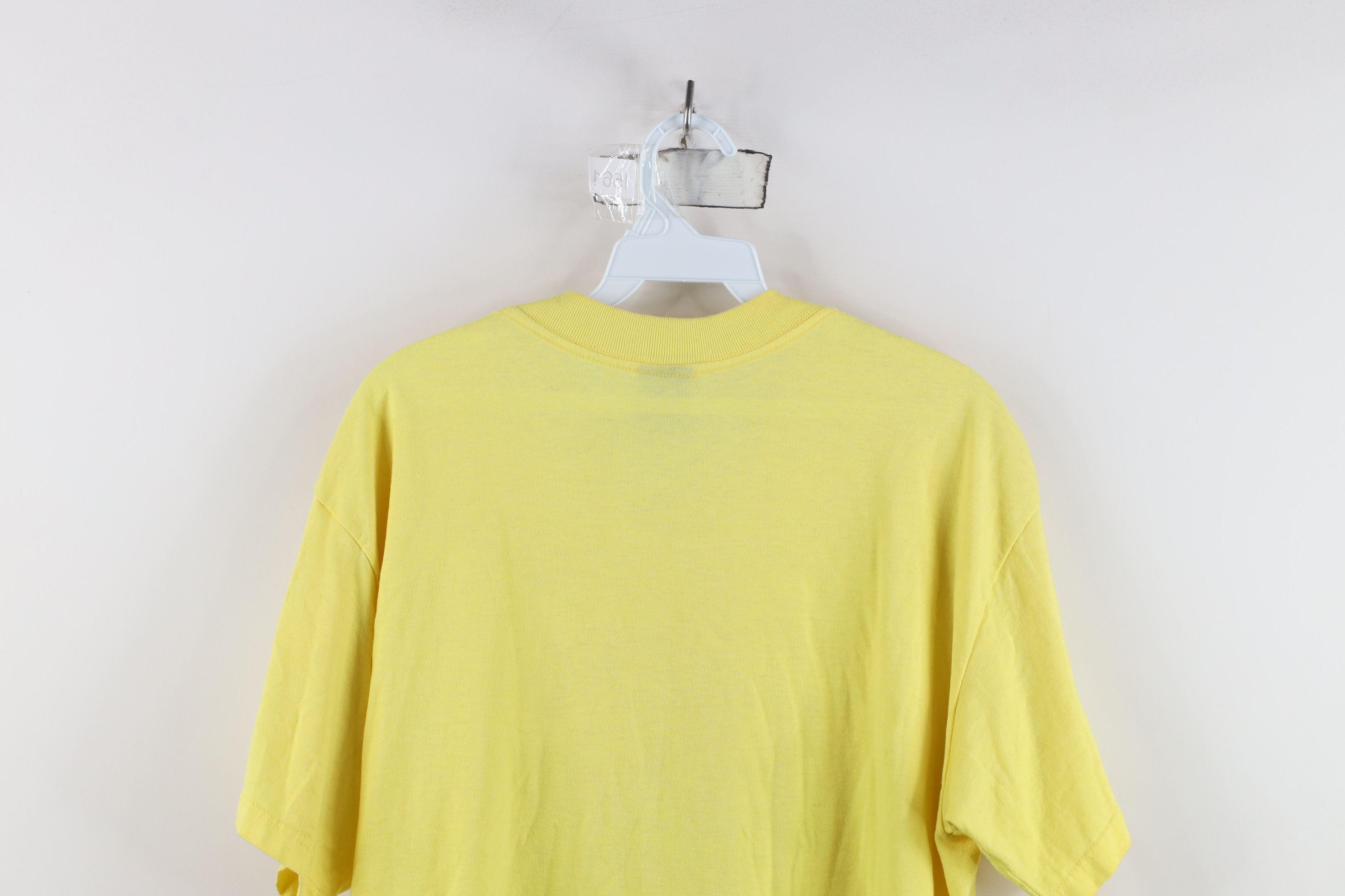 Vintage Vintage Y2K United Way Keith Haring Art T-Shirt Yellow USA Size US L / EU 52-54 / 3 - 13 Thumbnail