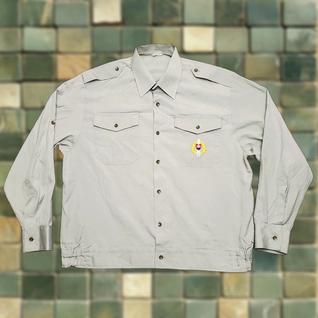 Epaulet VINTAGE Slovak Shirt Mens Large Gray Long Sleeve Coat of Arms Safari Epaulet Size US L / EU 52-54 / 3 - 1 Thumbnail