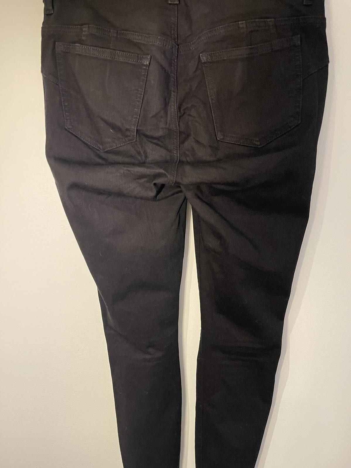 Torrid Torrid ripped bombshell skinny jeans Size 32" / US 10 / IT 46 - 3 Thumbnail