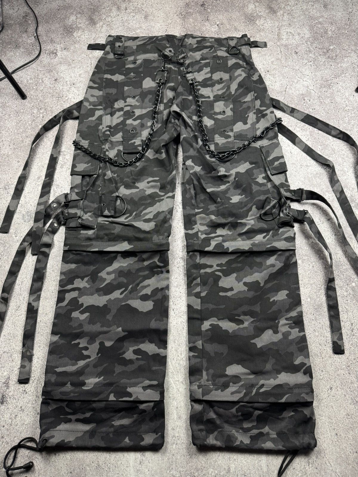 Japanese Brand 🔥VERY RARE GOTHICANA BY EMP AVANT GARDE BONDAGE CARGO PANTS🔥 Size US 34 / EU 50 - 17 Thumbnail