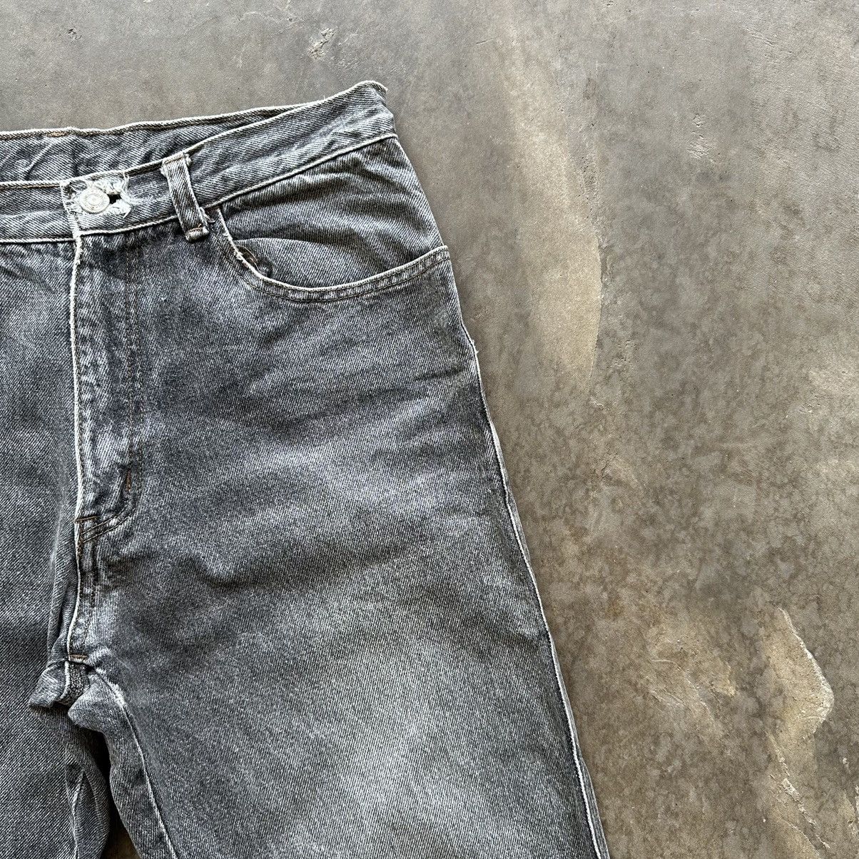 Japanese Brand × Jean × Vintage Vintage Japanese Black Faded Distressed Denim Jean Pant W31 Size US 31 - 4 Thumbnail