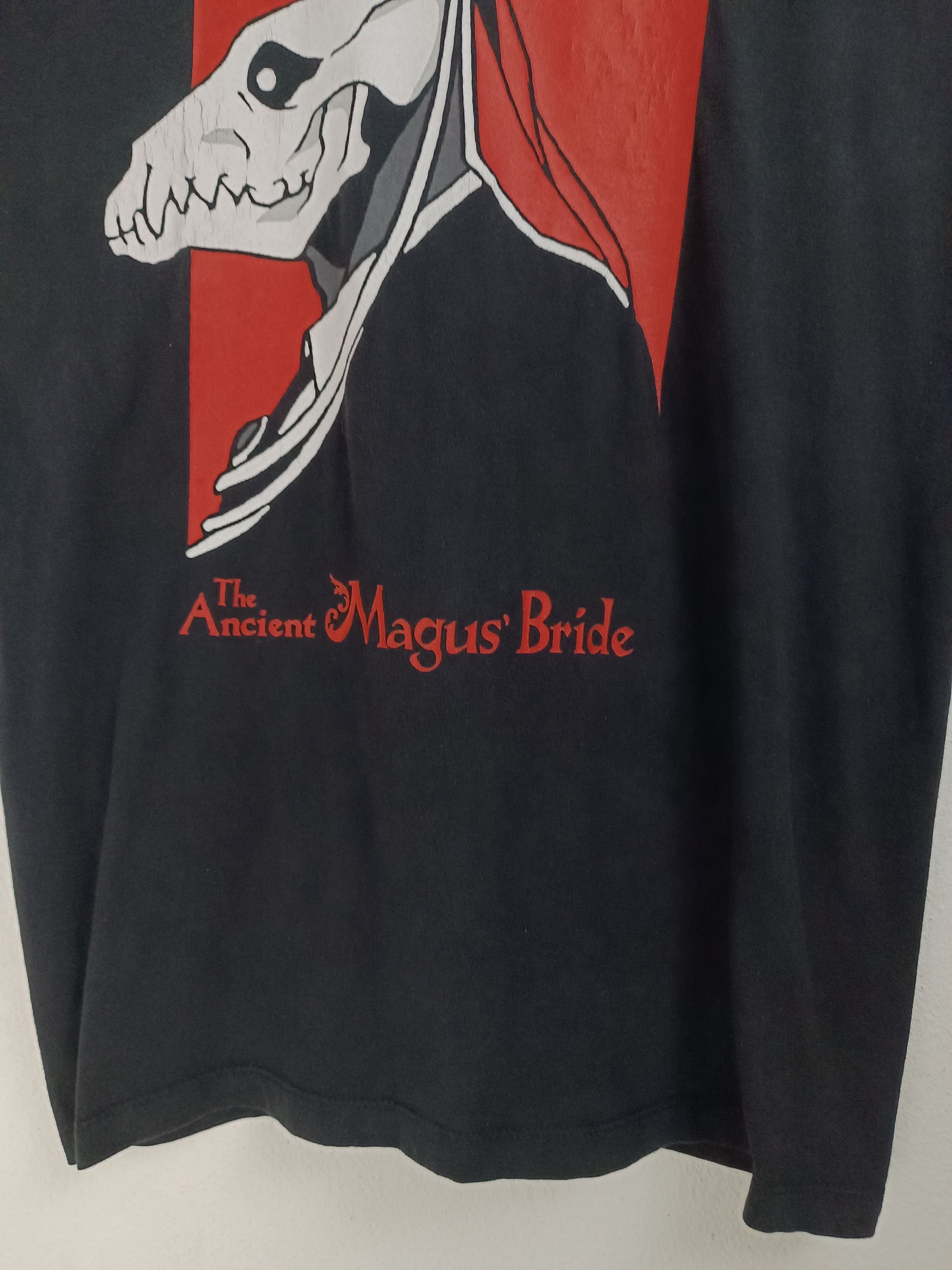 Anime VINTAGE THE ANCIENT MAGUS' BRIDE FADED MANGA COMIC TEE Size US L / EU 52-54 / 3 - 6 Thumbnail