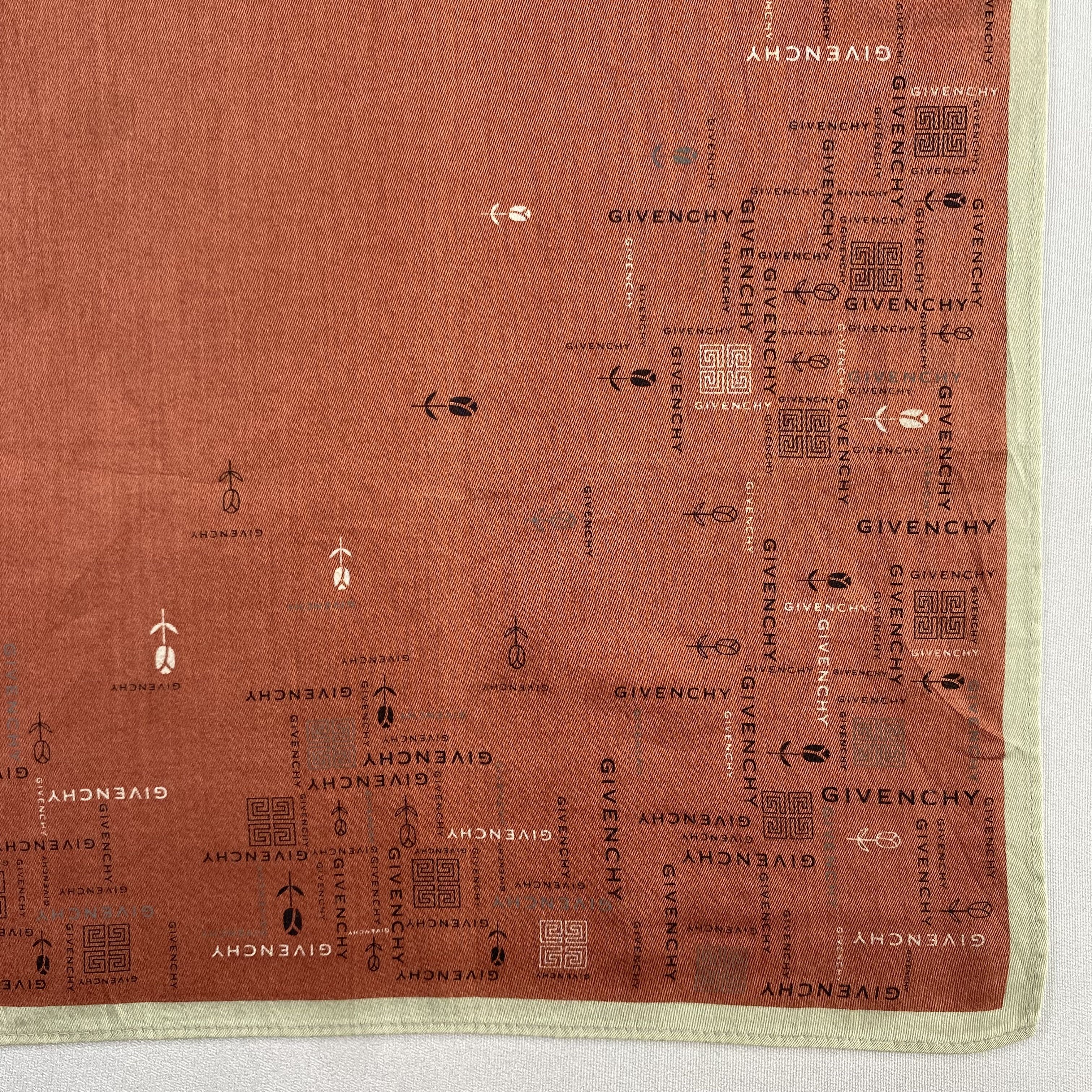 Vintage Givenchy Bandana/ Handkerchief / Neckerchief-P549 Size ONE SIZE - 3 Thumbnail