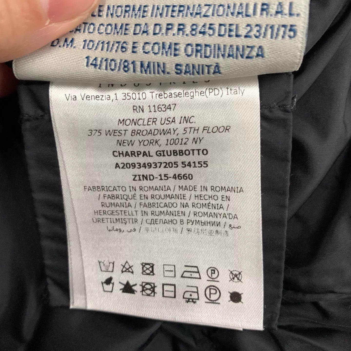 Moncler Moncler Black Long Down Coat 2 9/10 Hat Stain Size M / US 6-8 / IT 42-44 - 7 Thumbnail
