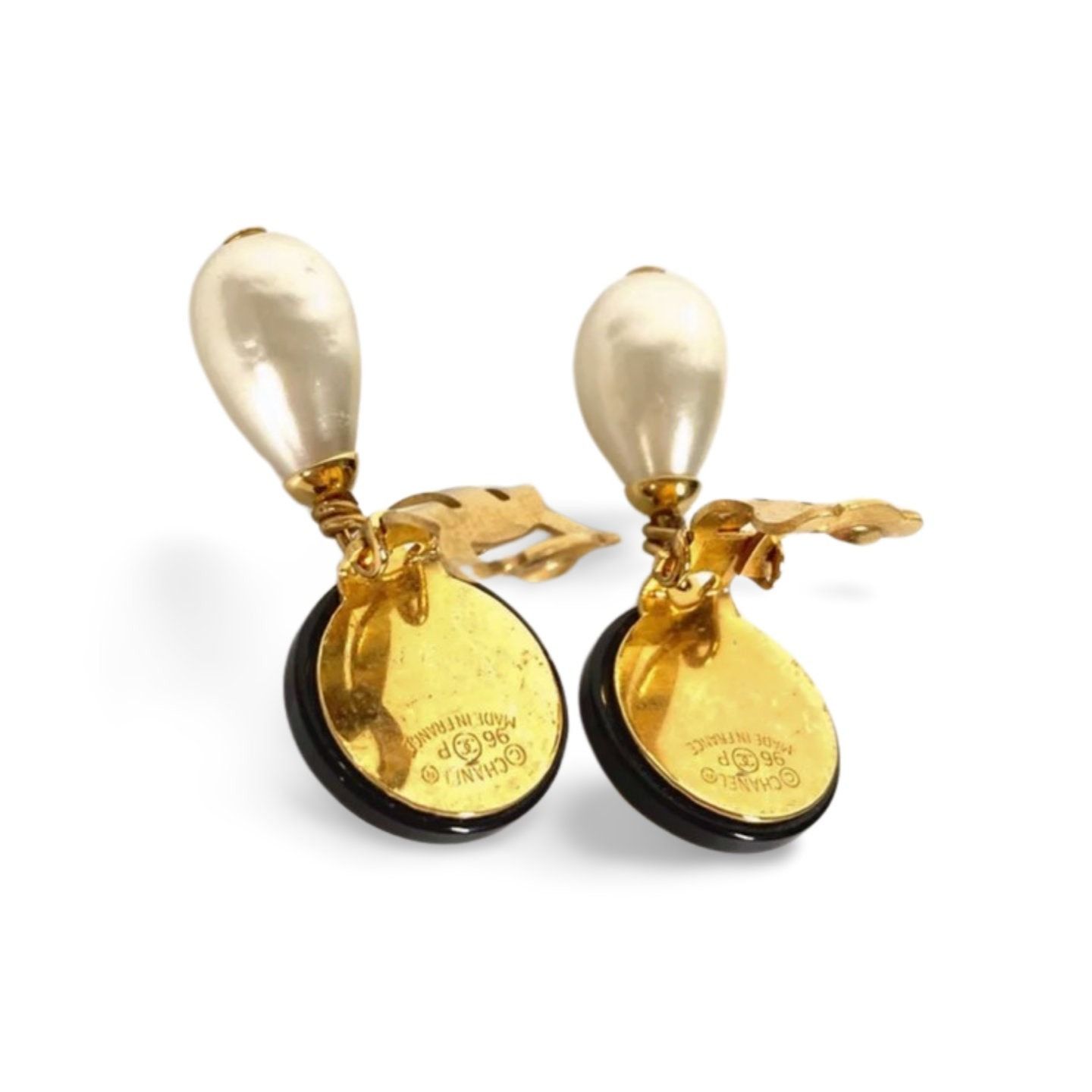 Chanel Vintage CHANEL teardrop white faux pearl earrings with cc Size ONE SIZE - 7 Thumbnail