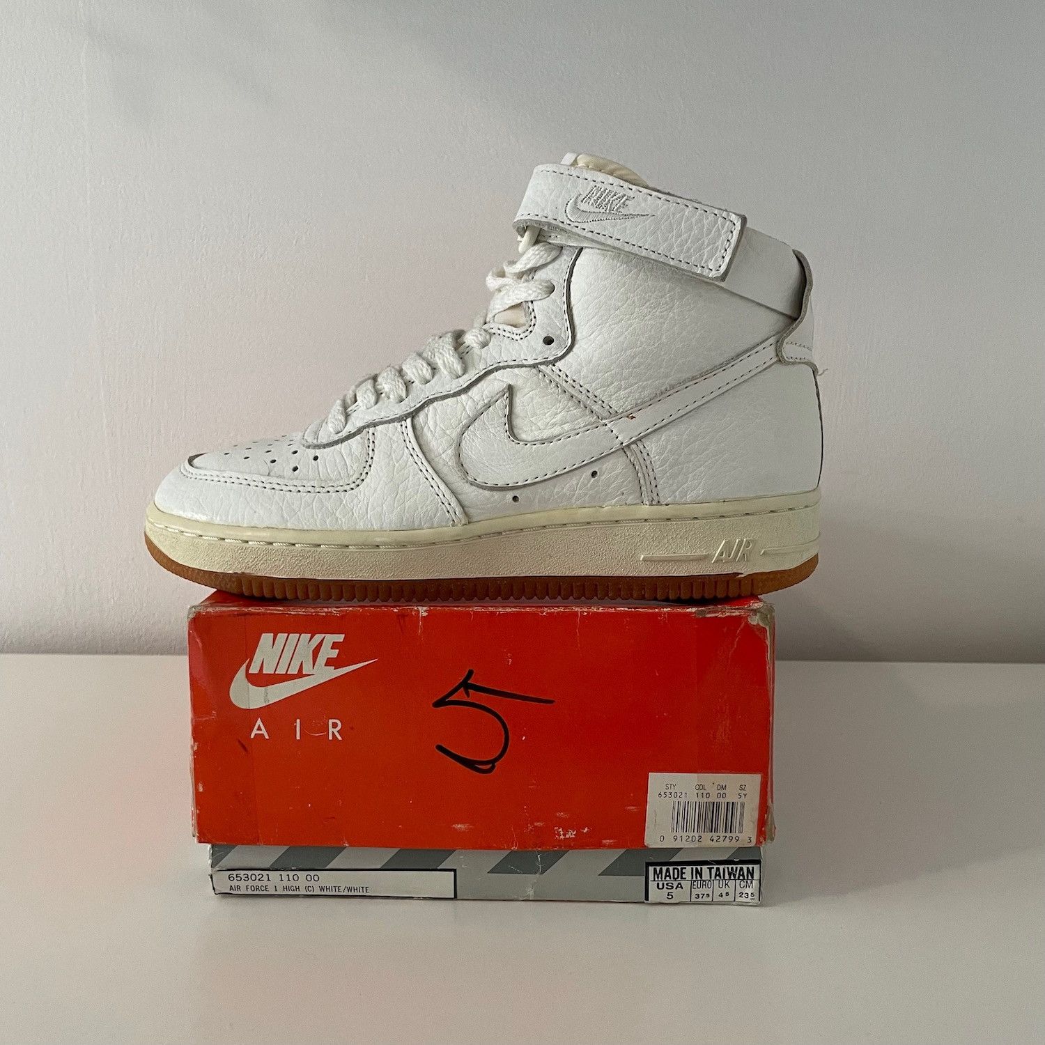 Nike Air Force 1 Size US 5 / EU 37 - 13 Thumbnail