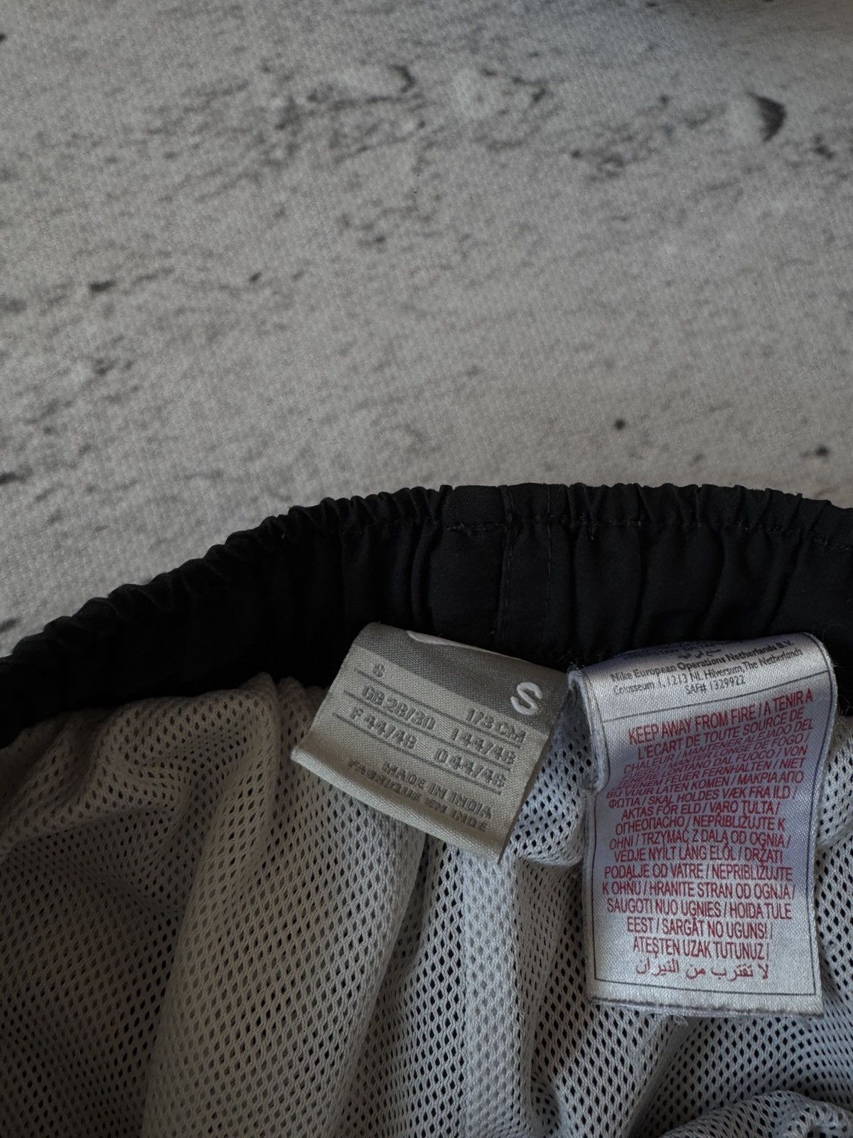 Nike × Vintage NIKE AIR MAX NYLON VINTAGE Y2K BAGGY FIT PANTS SWEATPANTS Size US 32 / EU 48 - 6 Thumbnail