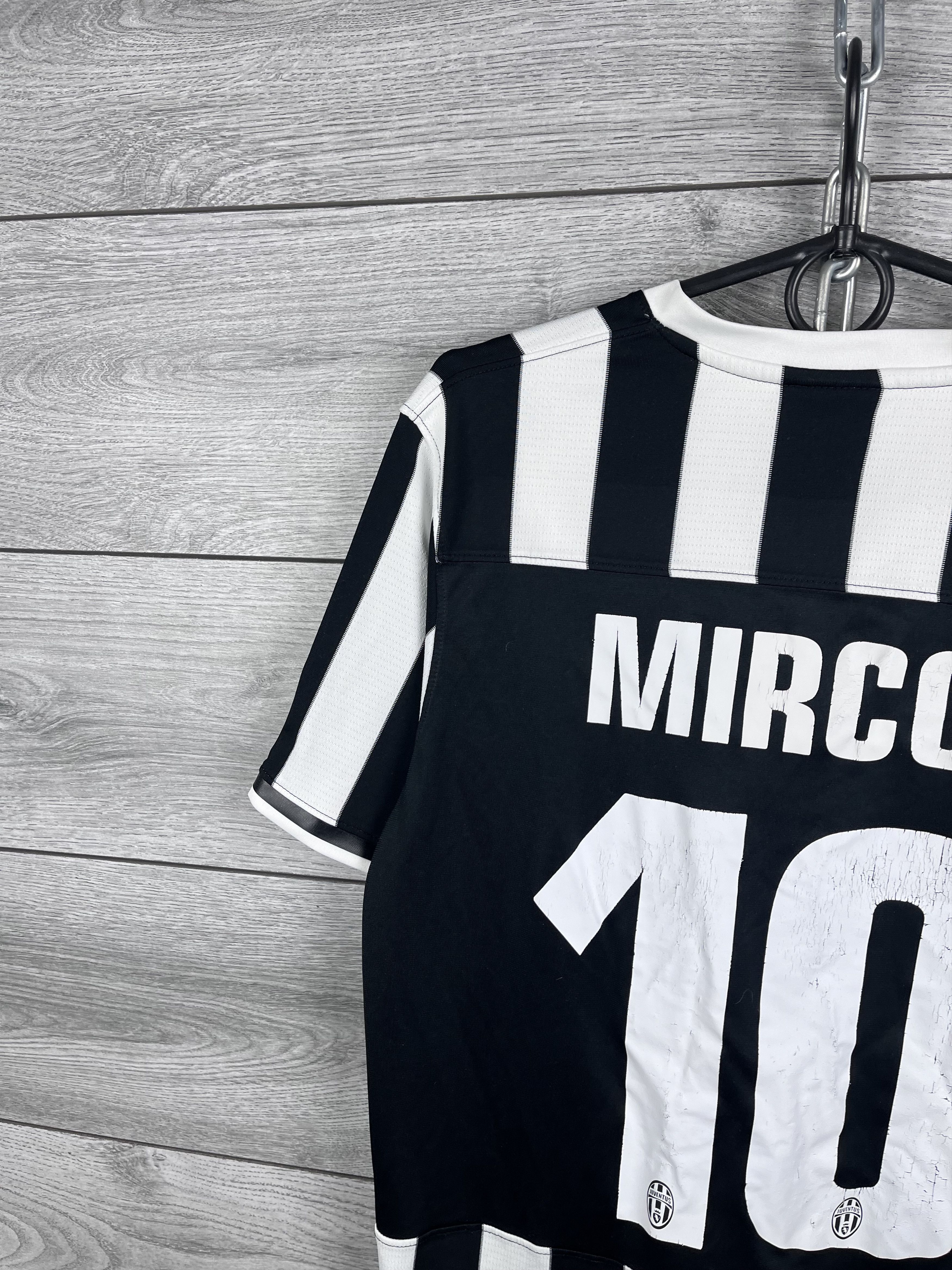Nike Vintage men jersey Nike Fc Juventus size M Mirko Vucinic #10 Size US M / EU 48-50 / 2 - 14 Thumbnail