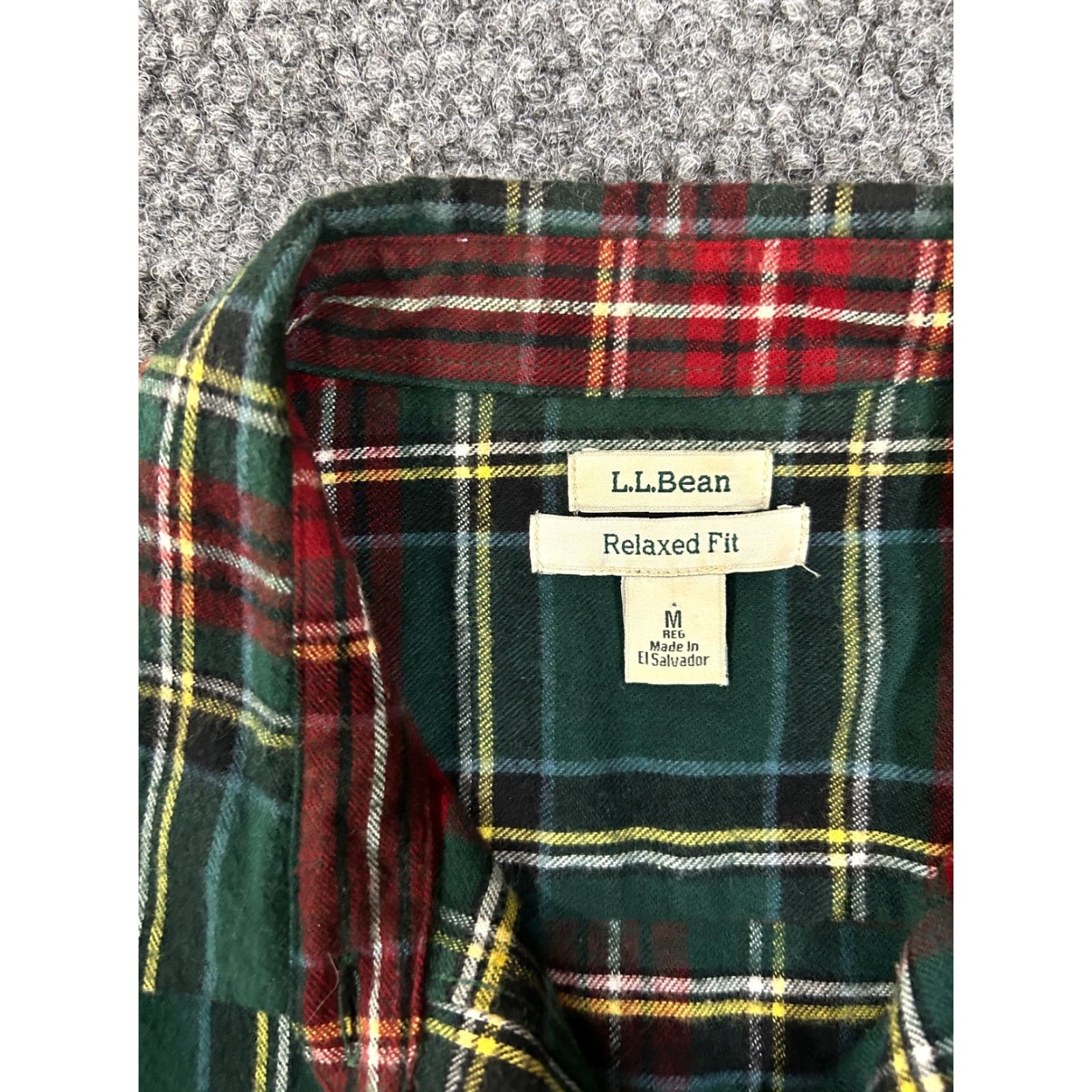Vintage L.L. Bean Shirt Button-Up Plaid Flannel Medium Green Outdoors Casual Button-Down Collar Mens Regular Pocketed USA Outdoor Green Blue? Size US M / EU 48-50 / 2 - 6 Thumbnail