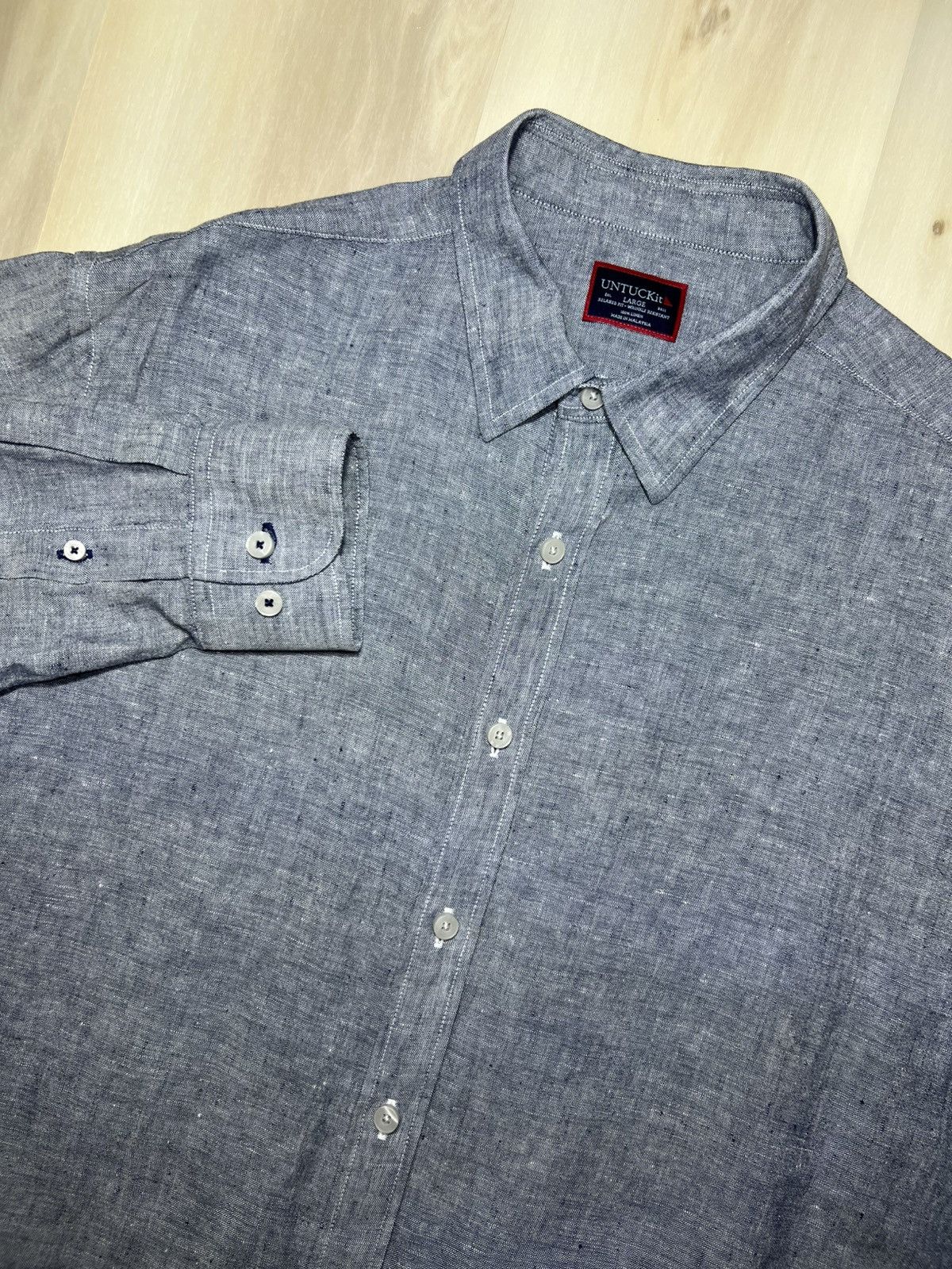 UNTUCKit UNTUCKit Shirt Men’s L Charcoal Grey Strausse WR 100% Linen Size US L / EU 52-54 / 3 - 1 Thumbnail