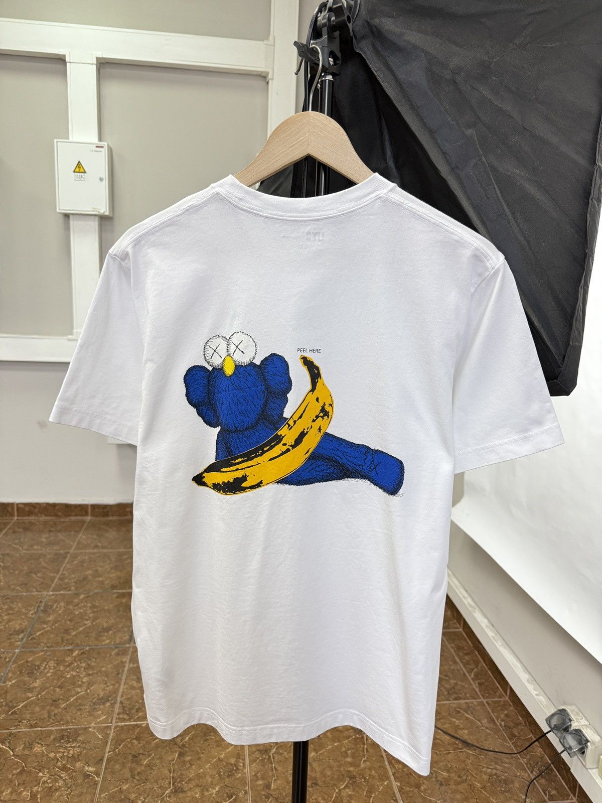 Kaws × Uniqlo 🇺🇸 Y2K Uniqlo KAWS Andy Warhol Art T-Shirt Avant Gard Rare Size US M / EU 48-50 / 2 - 1 Thumbnail