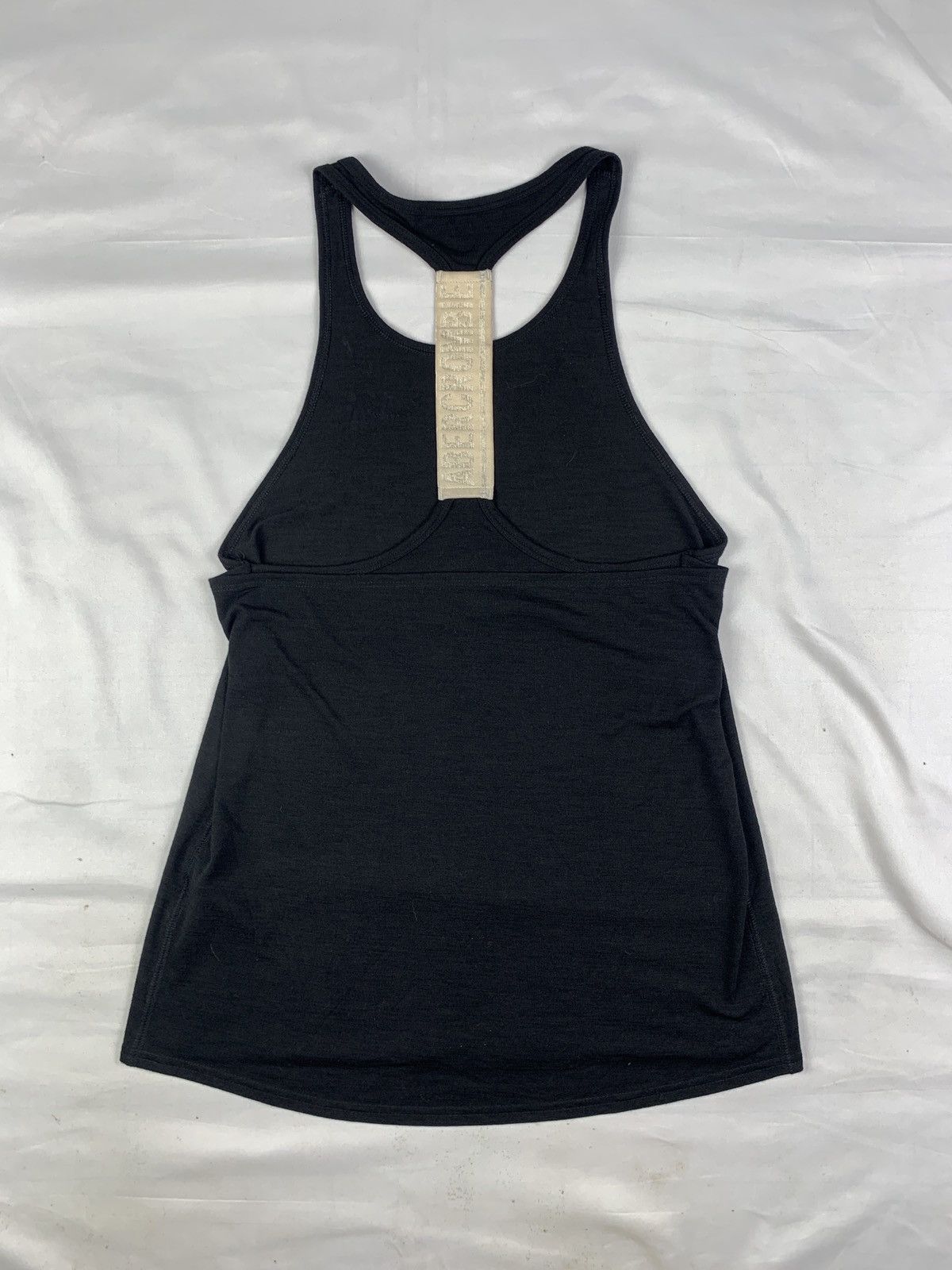 Abercrombie & Fitch abercrombie & fitch A&F Fitted Scoop Neck Built Bra Tank Top Size S / US 4 / IT 40 - 1 Thumbnail