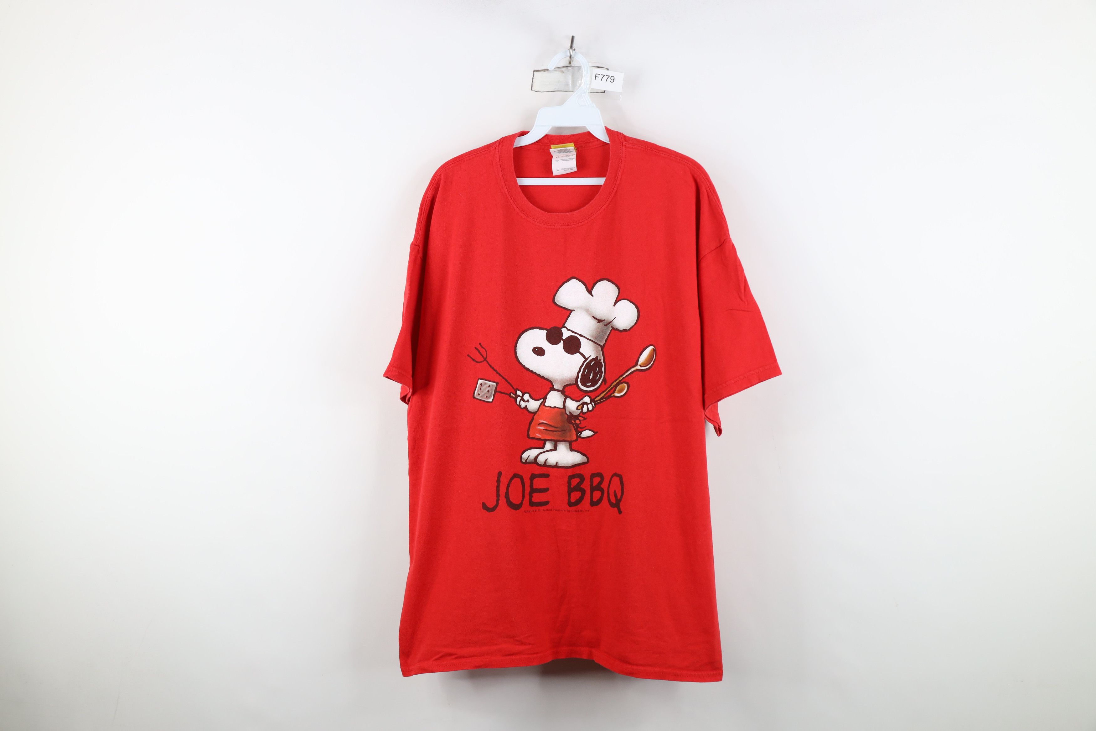 Vintage Vintage Peanuts Charlie Brown BBQ Snoopy Dad T-Shirt Red Size US XL / EU 56 / 4 - 1 Thumbnail